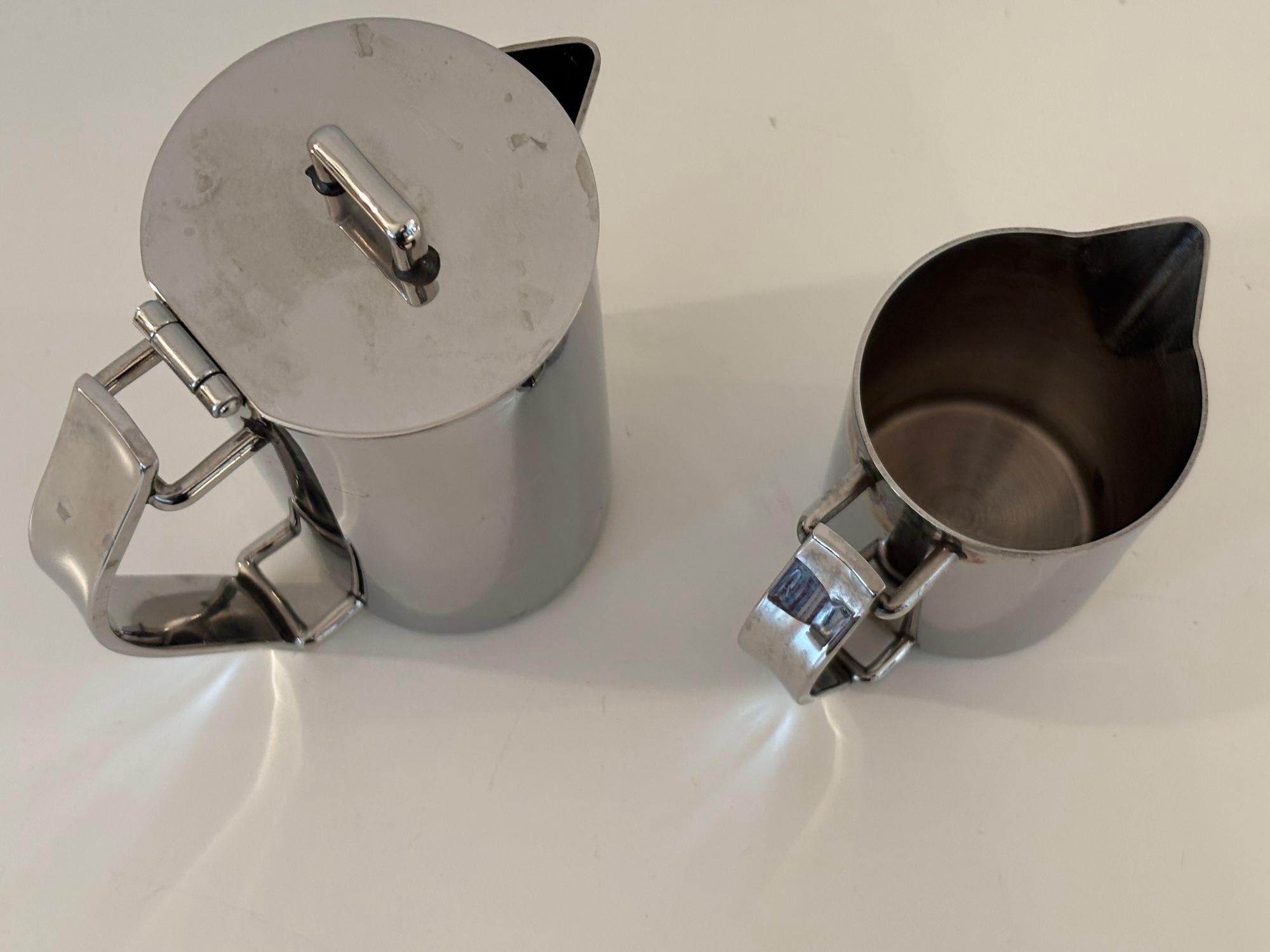 Guy Degrenne Paris Newport Couchtisch und Milchkännchen- und Milchkännchen-Set, Art déco-inspiriert (Französisch) im Angebot