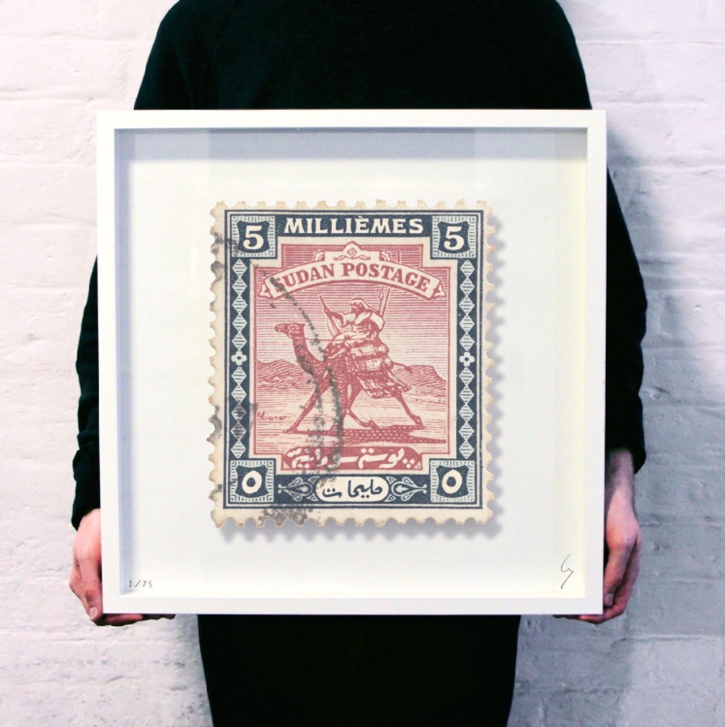 Guy Gee, Sudan (mittelgroß)

Handgravur auf 350gsm auf G.F Smith Karton
31 x 35 cm (12 1/5 x 13 4/5)
Inklusive Rahmen 
Auflage von 75 

Jedes Kunstwerk von Guy wurde auf der Grundlage einer Originalbriefmarke digital nachgebildet. Das von Hand