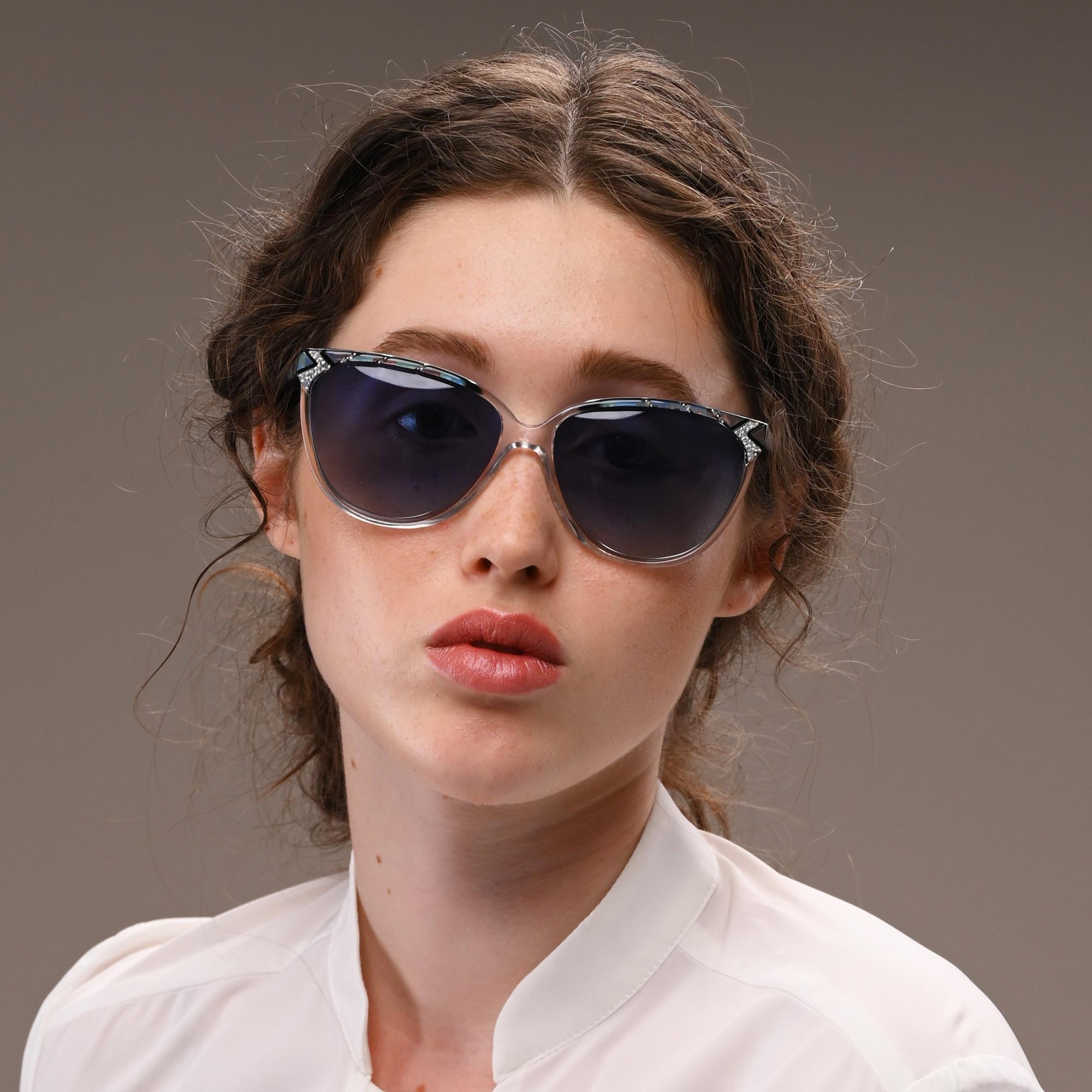 Women's Guy Laroche 80s vintage sunglasses For Sale
