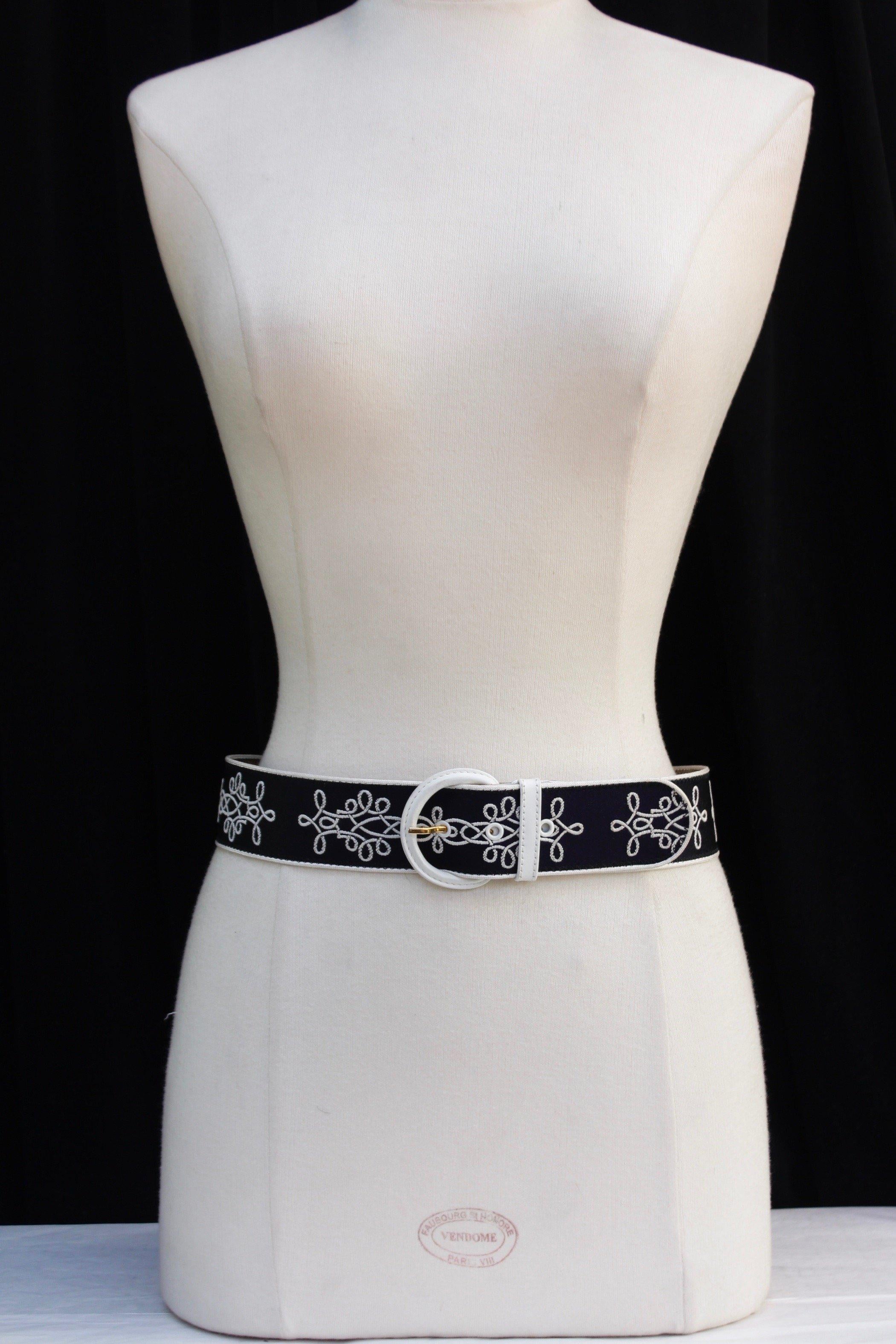 Guy Laroche belt For Sale 2