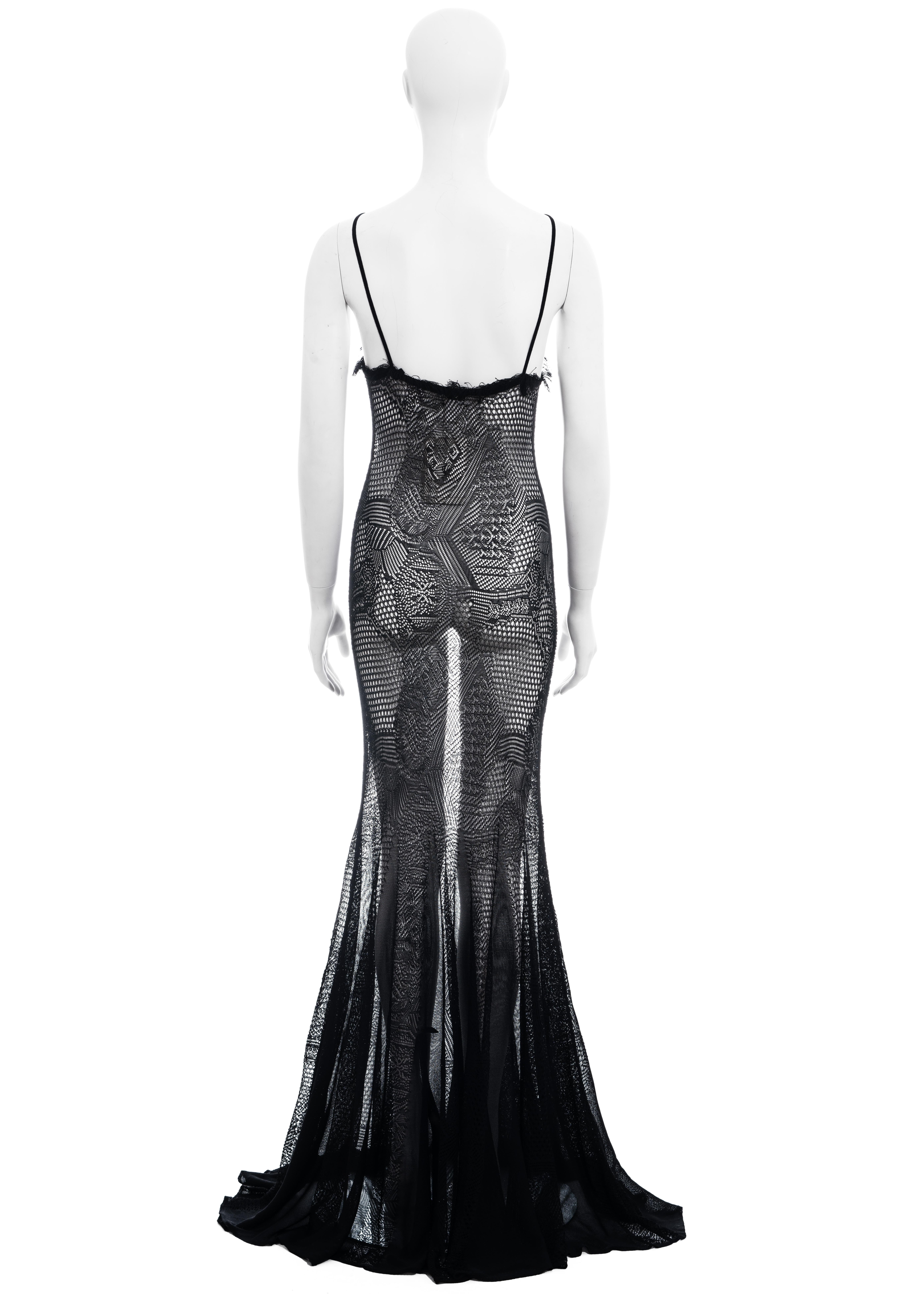 Guy Laroche black viscose lace trained evening dress, ss 2003 In Excellent Condition In London, GB