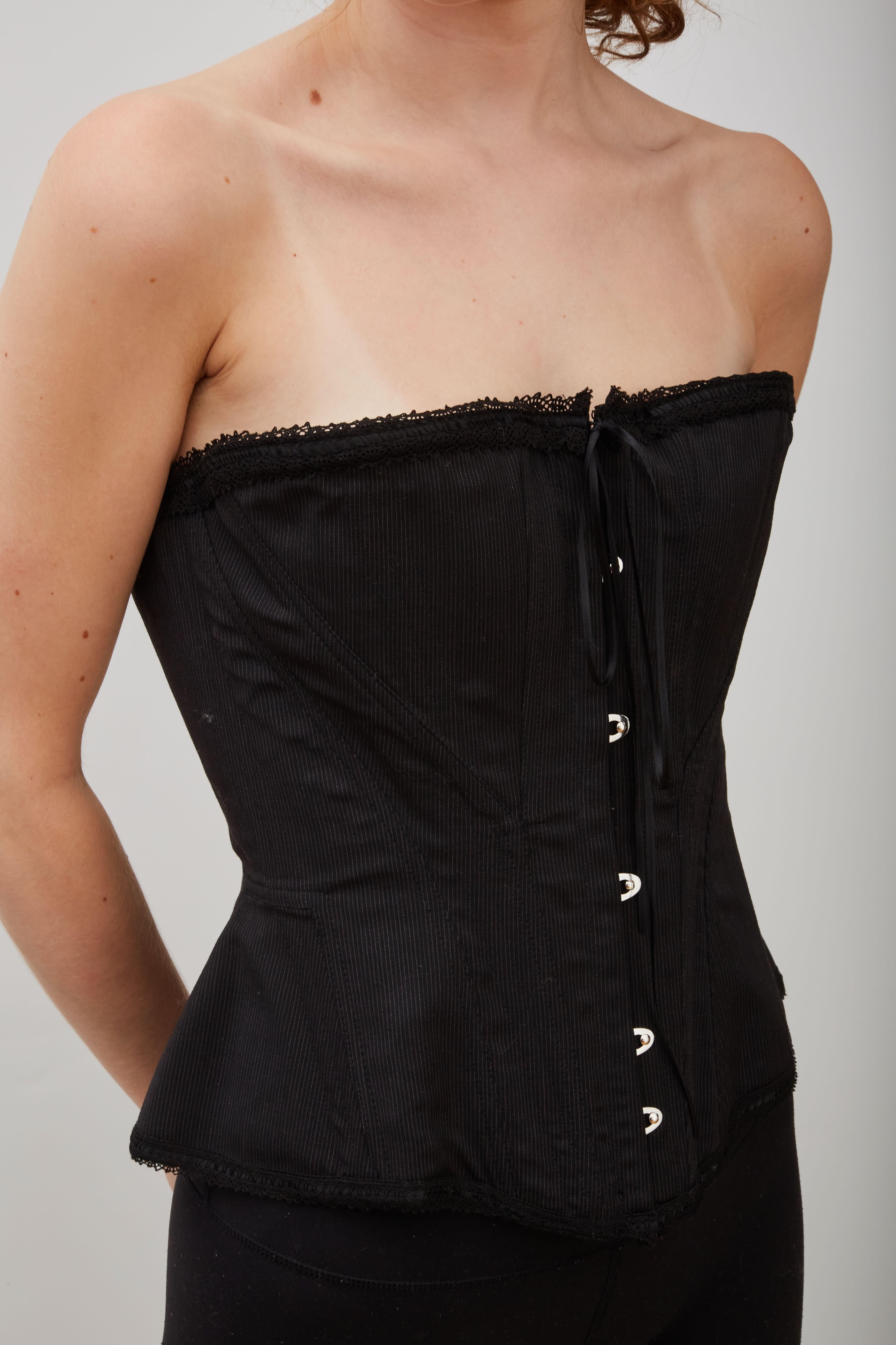 Guy Laroche Black Wool Lace Up Corset Top (FR46  Extra Large) In Excellent Condition For Sale In Montreal, Quebec