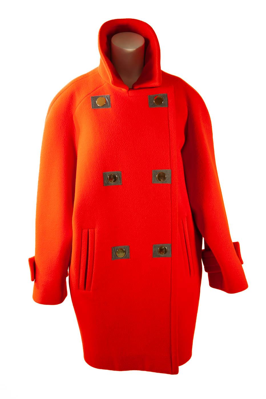 Guy Laroche Boutique, Wool and Cashmere, Vermilion, Oversized Coat, 1980s In Excellent Condition In Kingston, NY