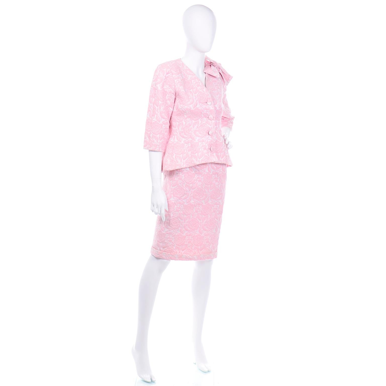 Guy Laroche Boutique Paris Vintage Rosa Rock Anzug mit Schleife (Pink) im Angebot