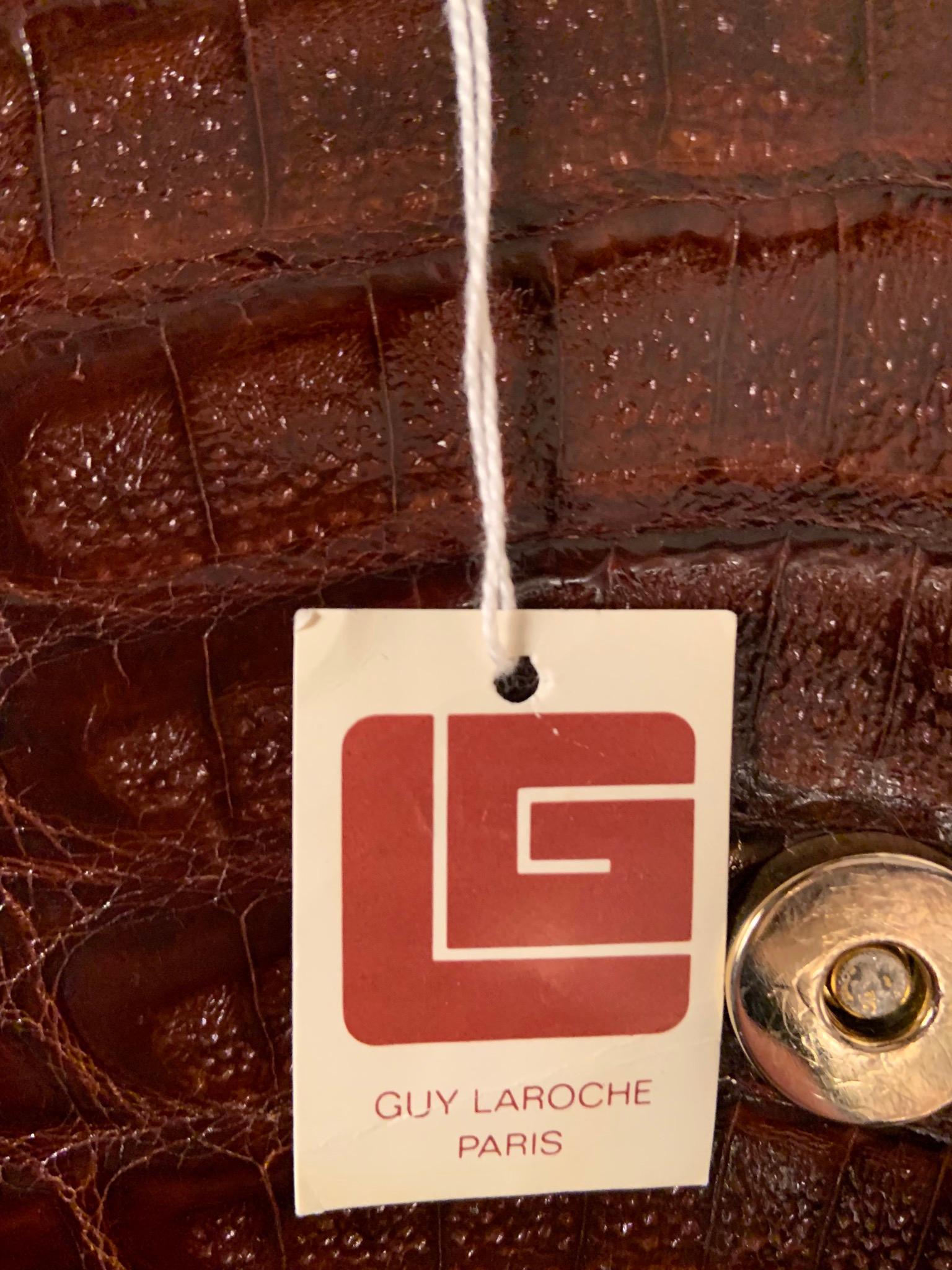 Guy Laroche Brown Alligator Shoulder or Cross Body  Bag Never Used In Excellent Condition In New Hope, PA