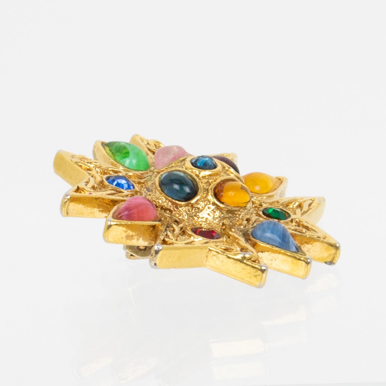 Vergoldete Metall- und mehrfarbige juwelenbesetzte Clip-Ohrringe von Guy Laroche im Angebot 1
