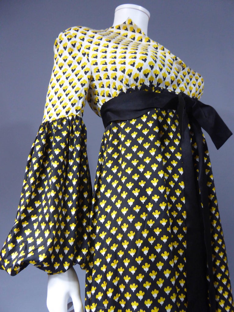 Guy Laroche Long printed silk Dress, Circa 1970 For Sale 2