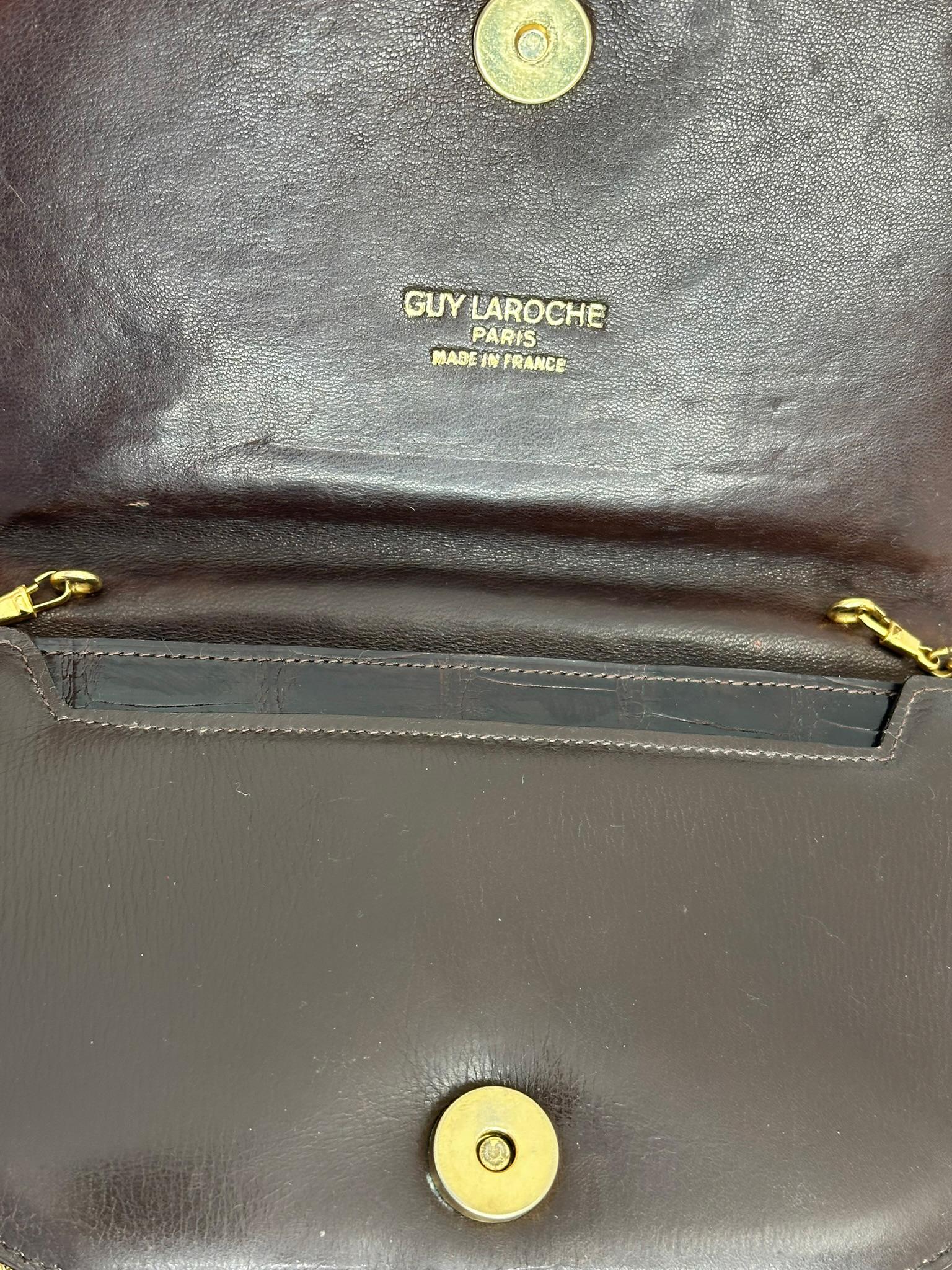 Bolso de hombro Guy Laroche Paris Cocodrilo glaseado marrón chocolate Herrajes dorados en venta 5