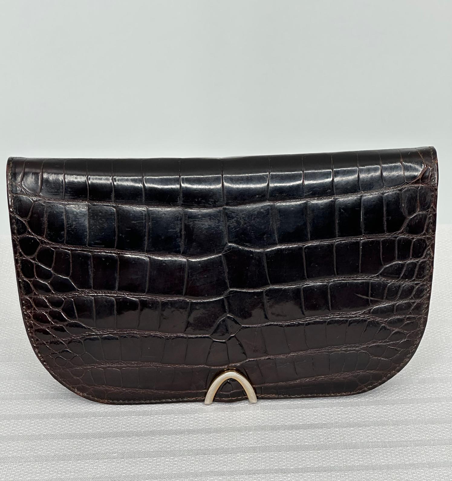De las mujeres Bolso de hombro Guy Laroche Paris Cocodrilo glaseado marrón chocolate Herrajes dorados en venta