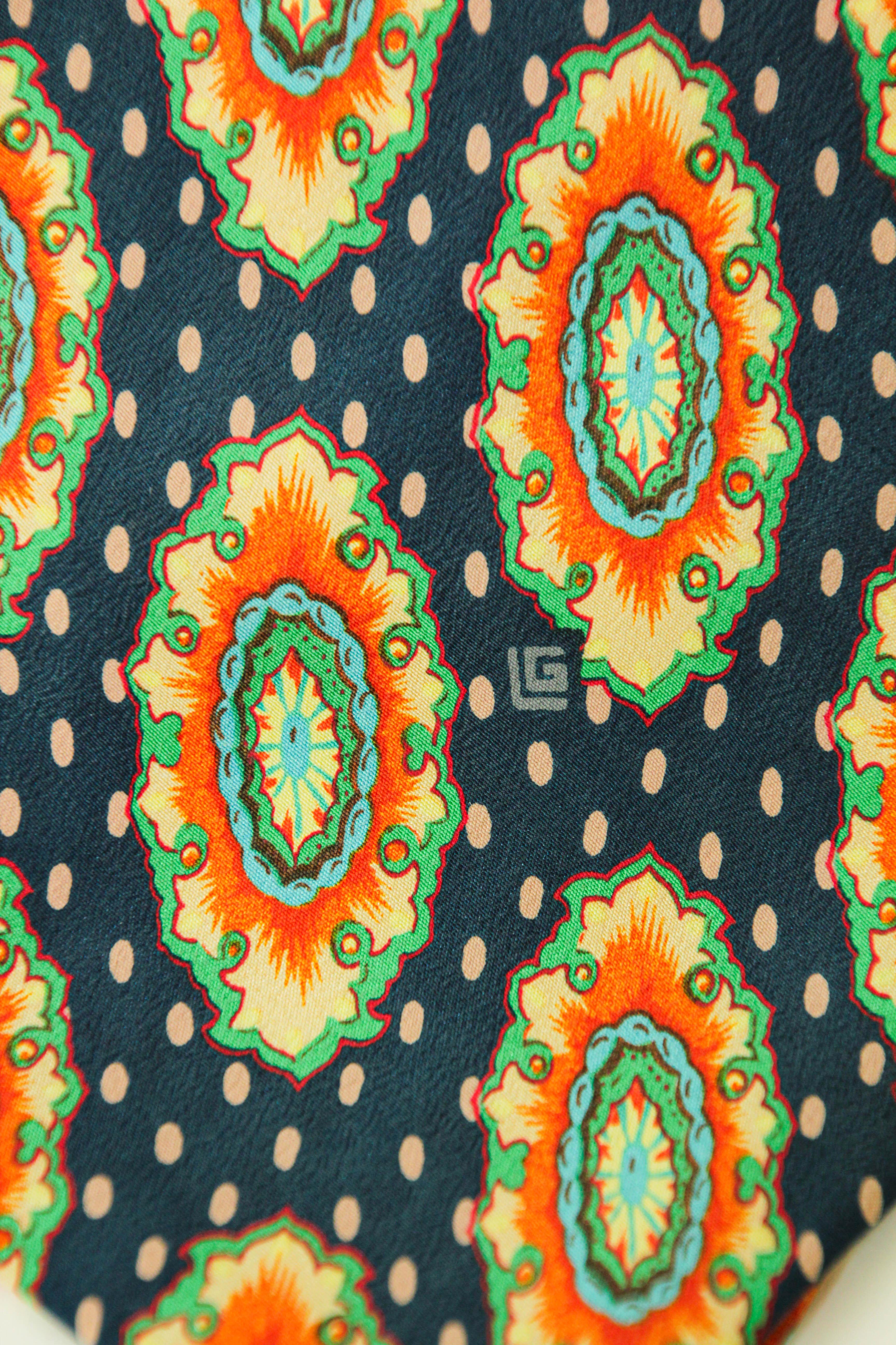 Guy Laroche Paris Silk Neck Tie In Good Condition For Sale In North Hollywood, CA