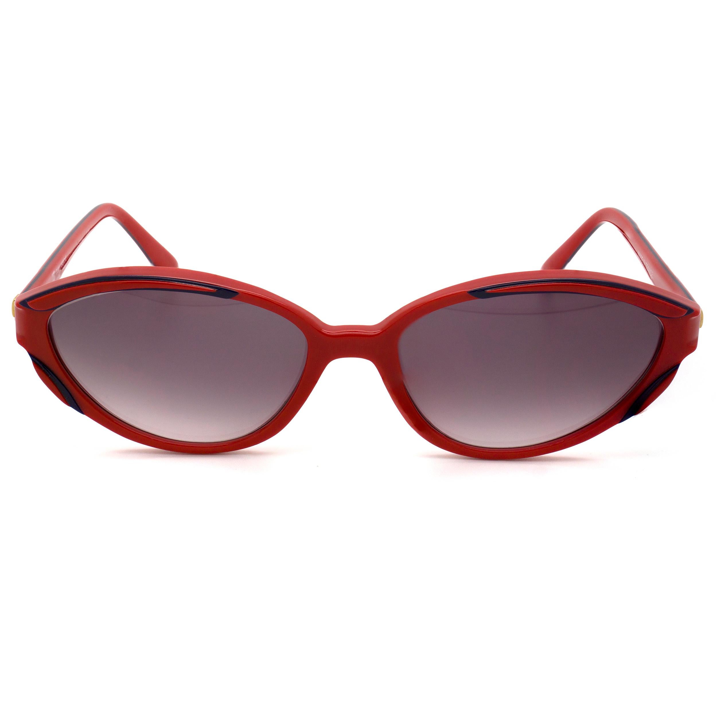 red cat eye glasses
