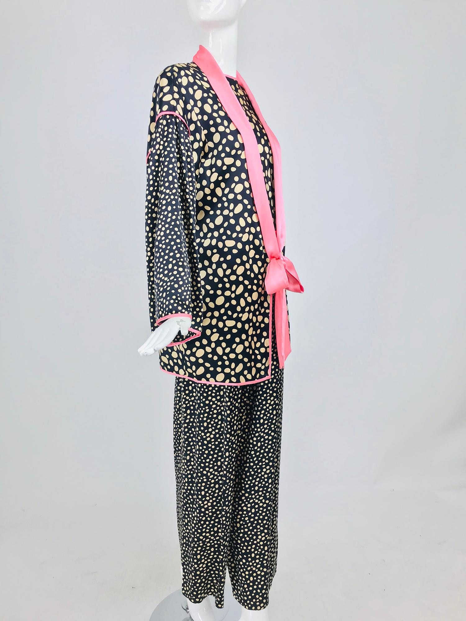 Guy Laroche Silk Evening Pajama set in Cream and Black Dots Pink Trim 1990s For Sale 7