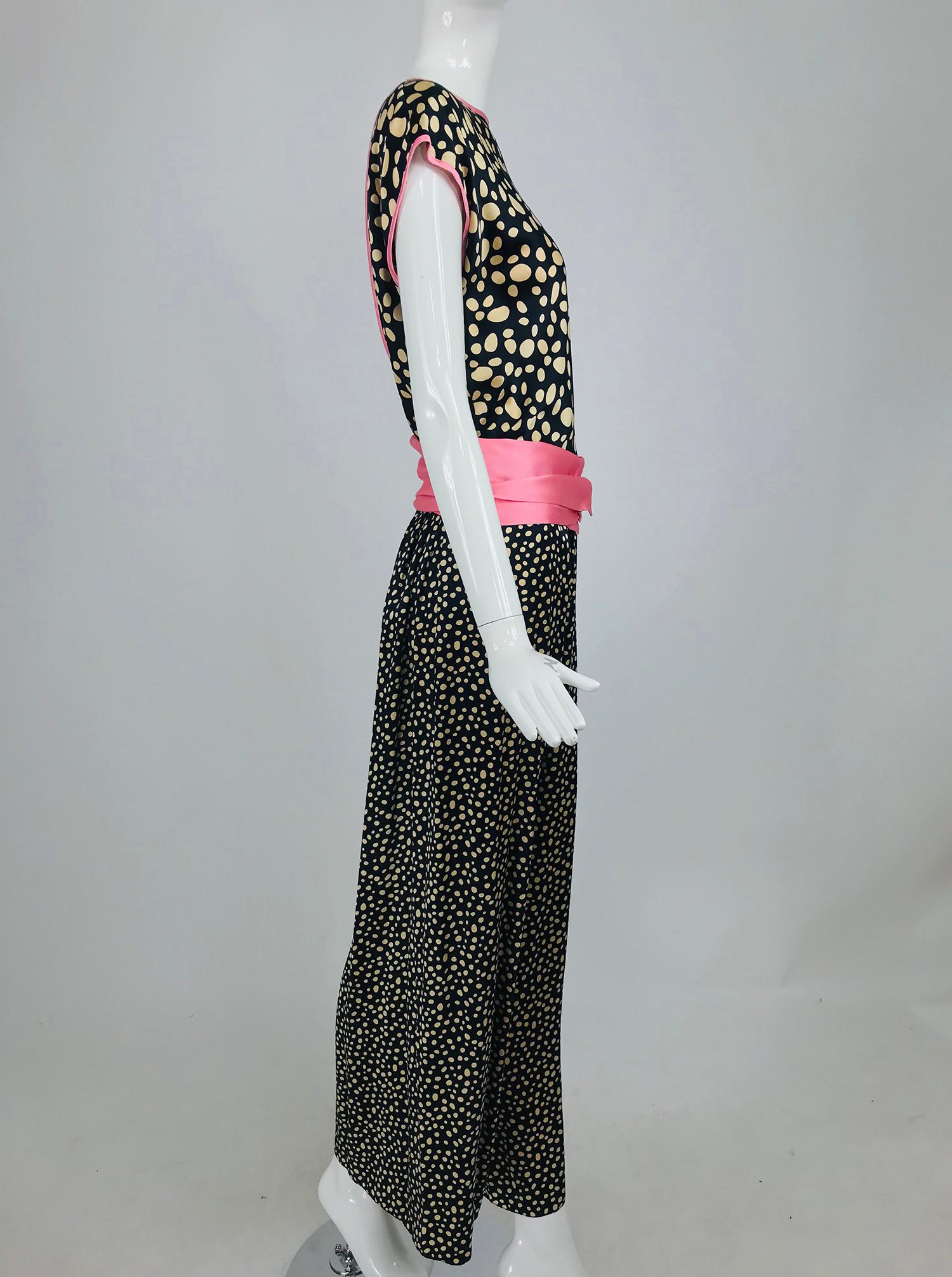 Women's Guy Laroche Silk Evening Pajama set in Cream and Black Dots Pink Trim 1990s For Sale