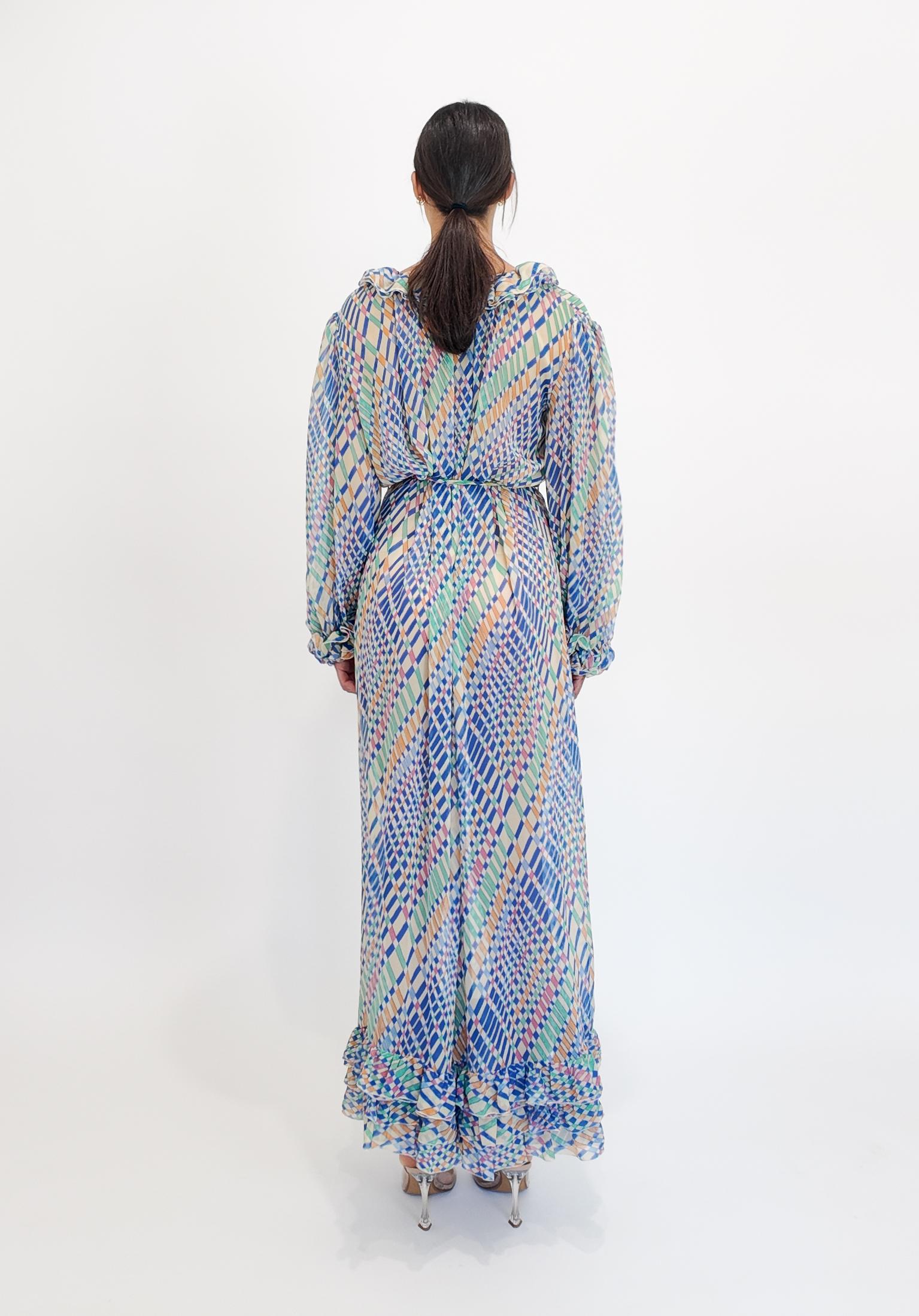 Guy Laroche - Robe longue en soie imprimée avec ceinture Excellent état - En vente à Los Angeles, CA