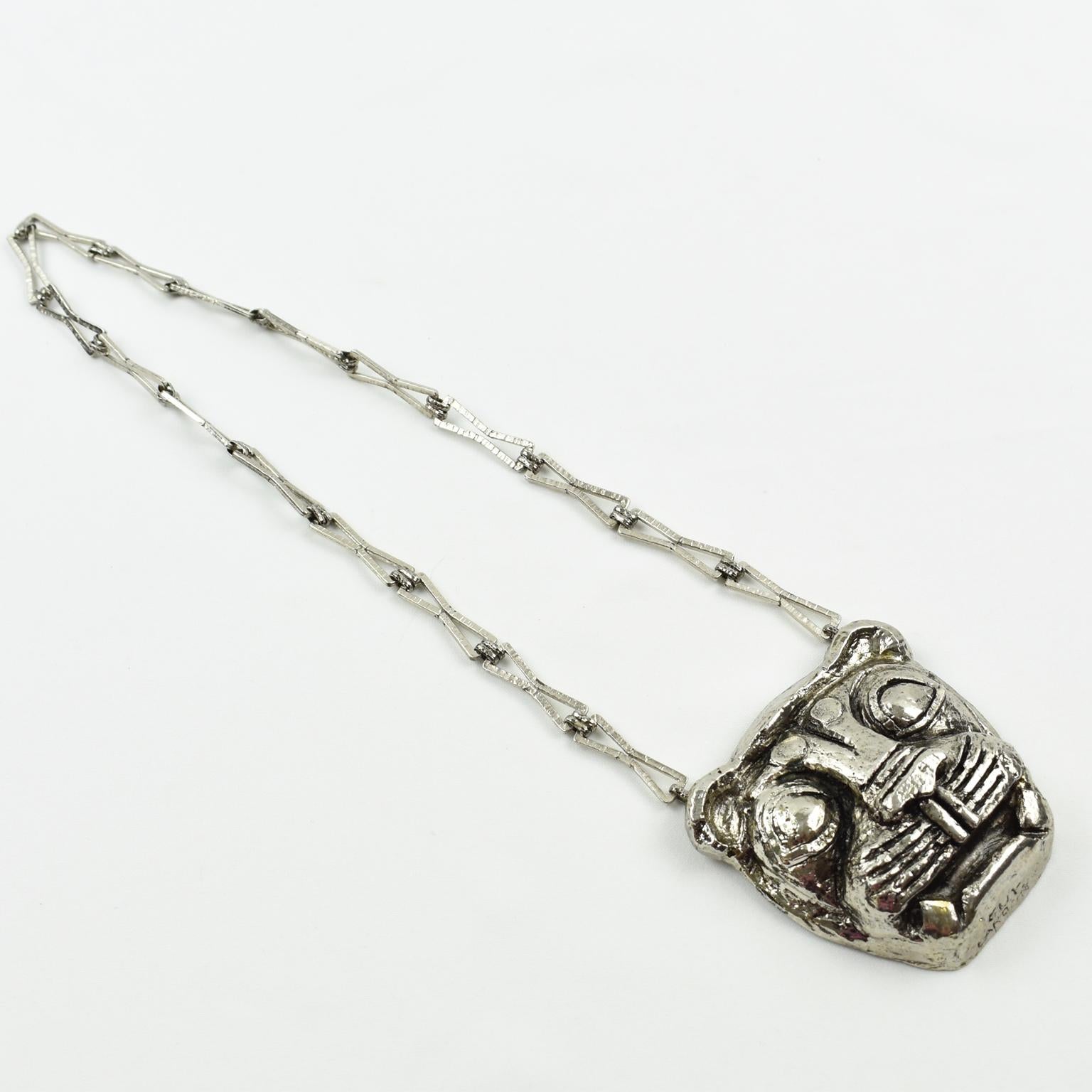 Modernist Guy Laroche Silvered Resin Lion Head Medallion Chain Necklace For Sale