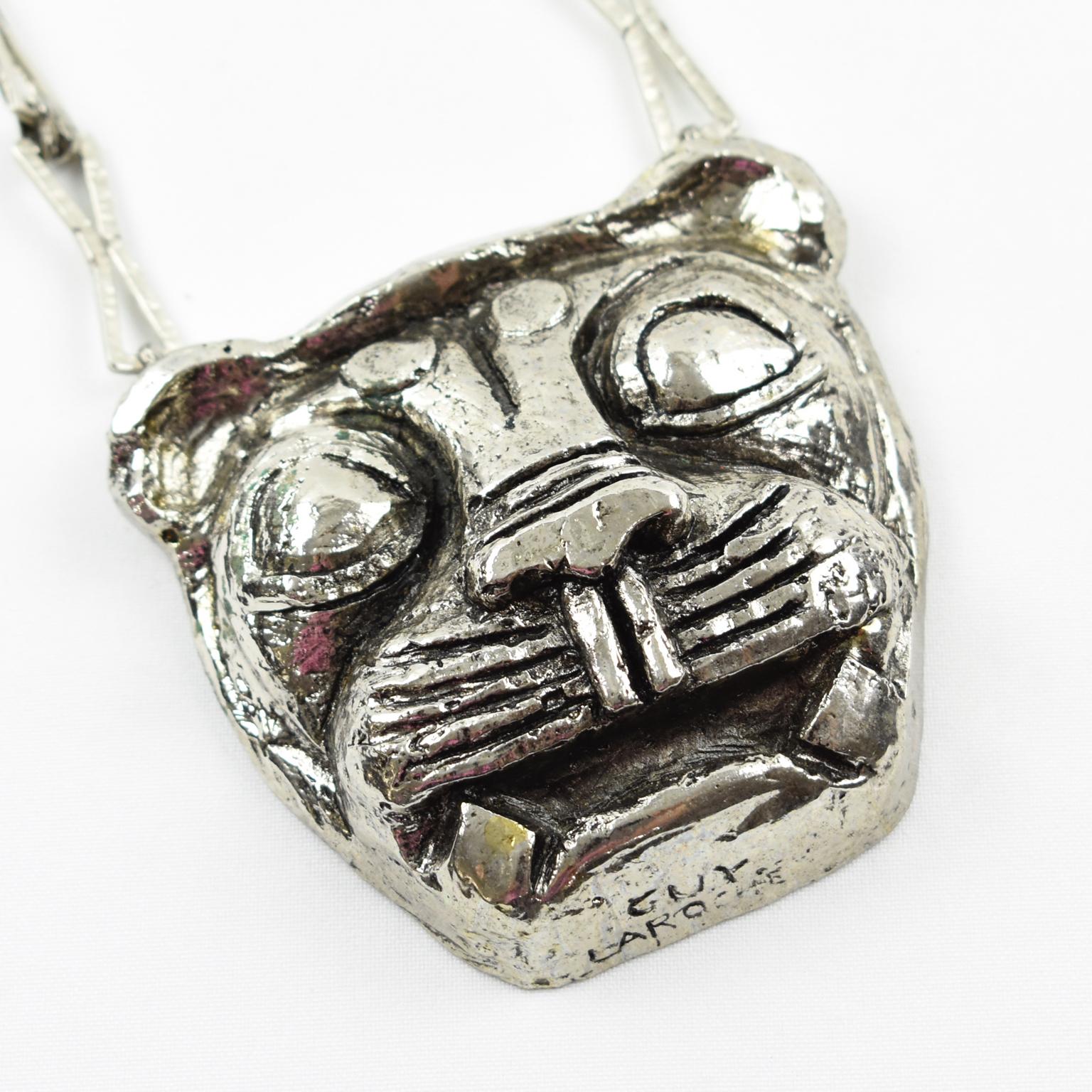 Guy Laroche Silvered Resin Lion Head Medallion Chain Necklace For Sale 1