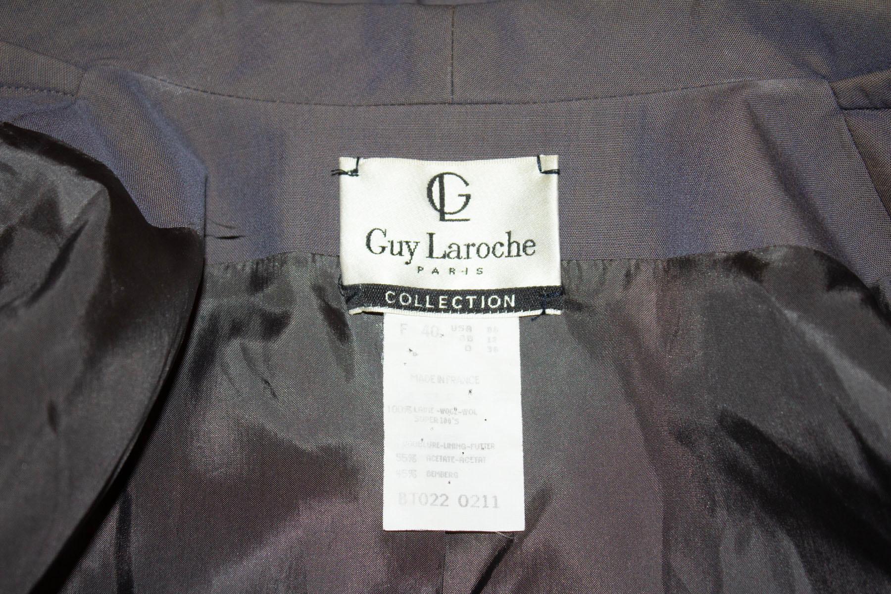 Guy Laroche Soft Grey Wool Blazer with interesting collar. For Sale 1