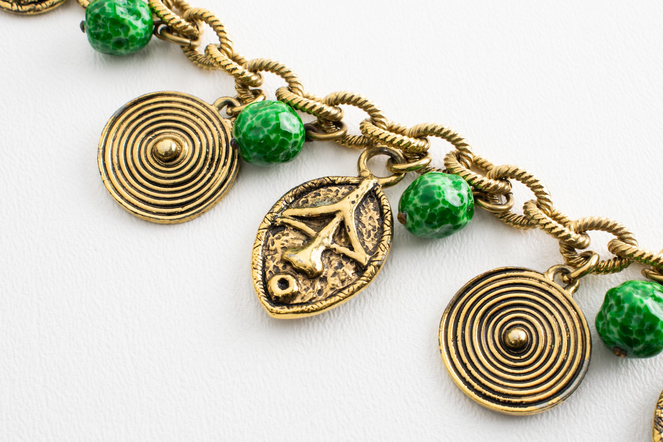 Guy Laroche Bracelet à maillons d'inspiration tribale avec breloques en céramique en vente 3