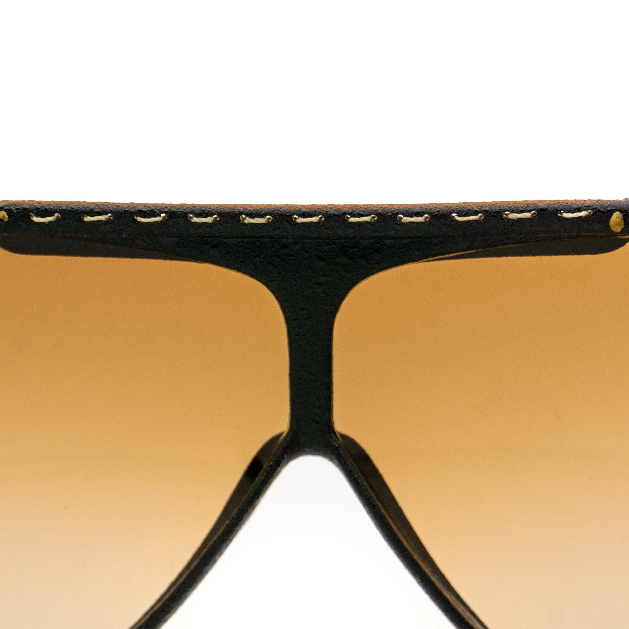 Women's or Men's Guy Laroche vintage aviator sunglasses, made in France