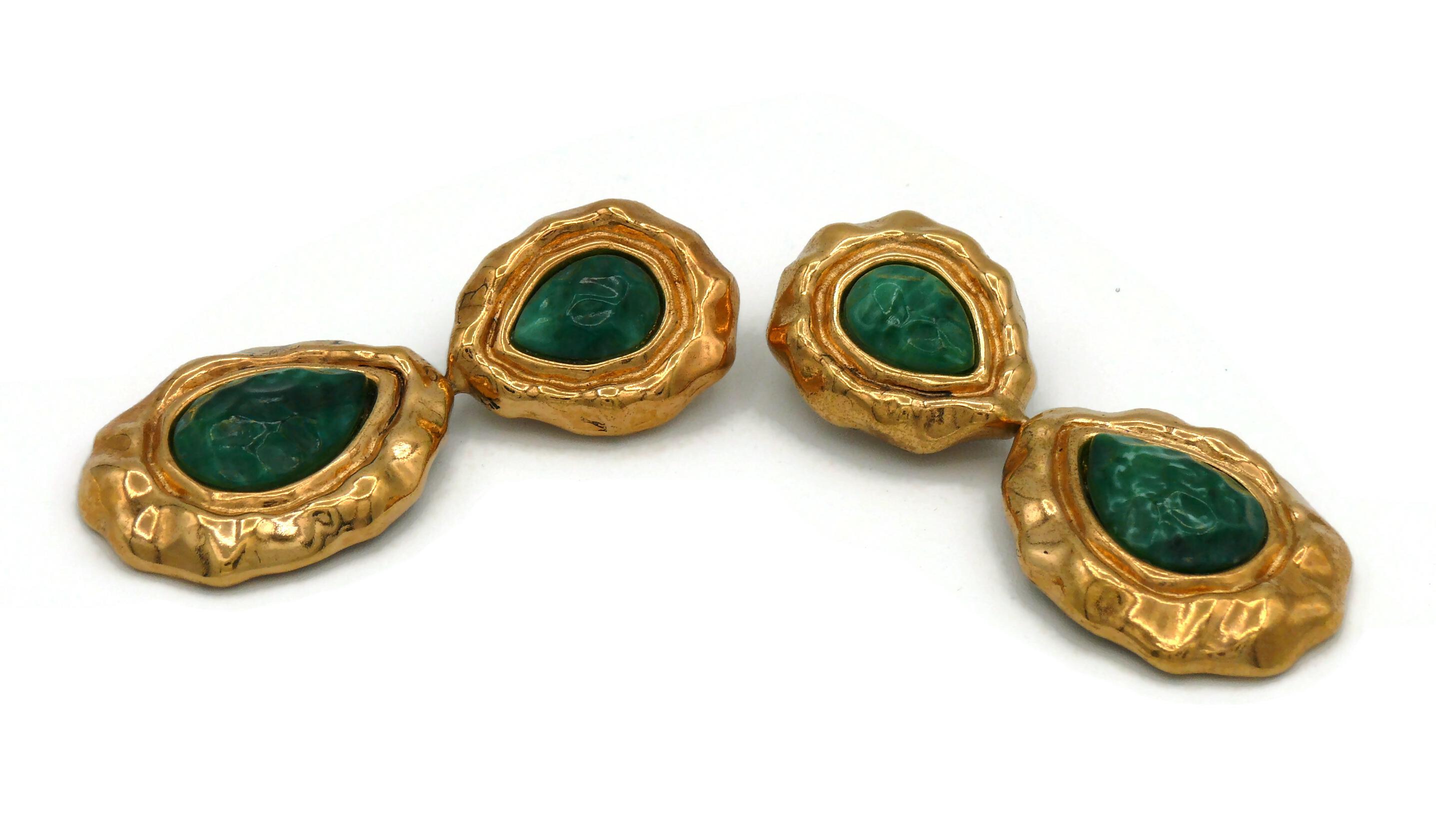 GUY LAROCHE Vintage Gold Tone Green Cabochons Dangling Earrings In Good Condition In Nice, FR