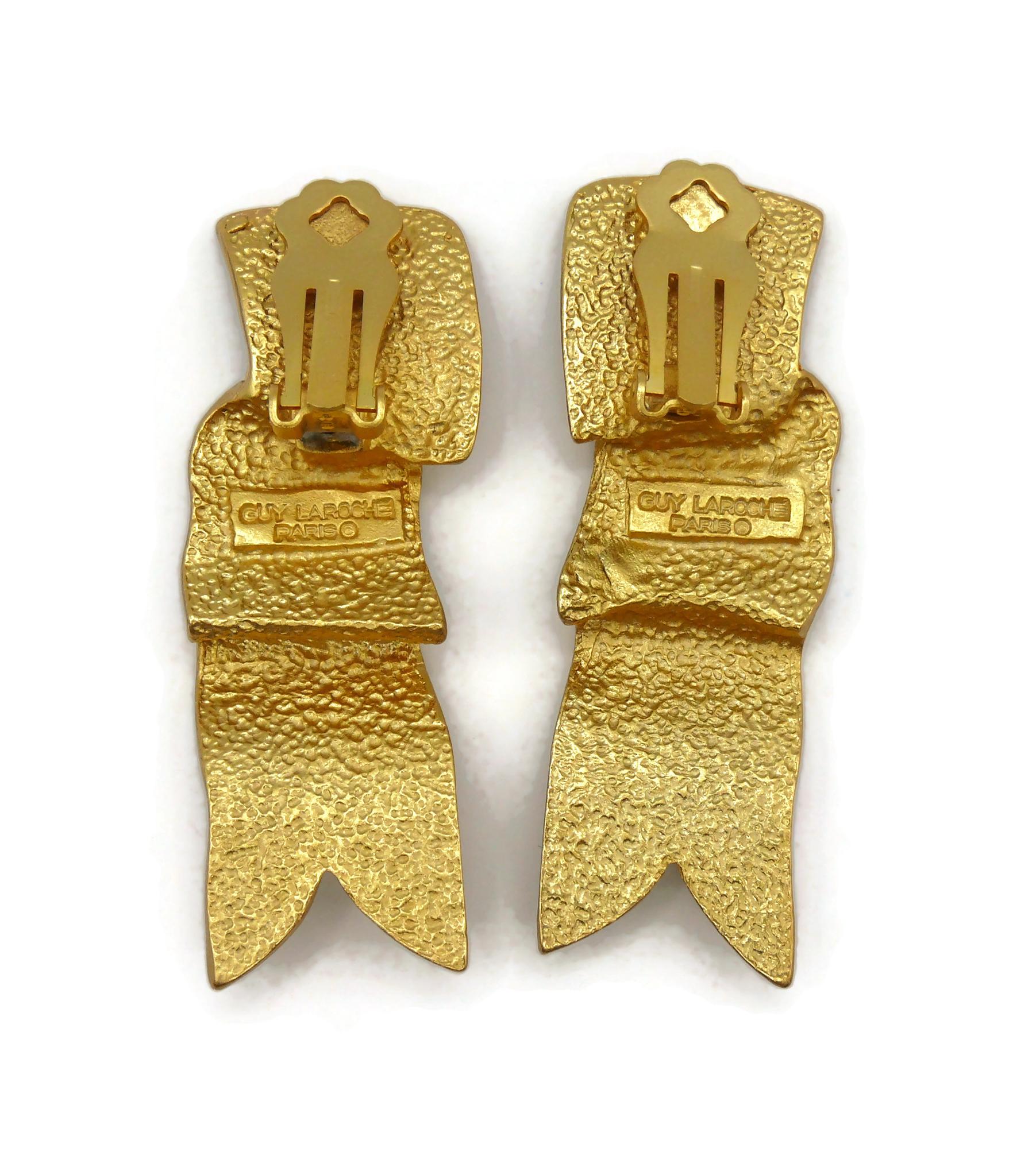GUY LAROCHE Vintage Gold Tone Ribbon Clip-On Earrings For Sale 2