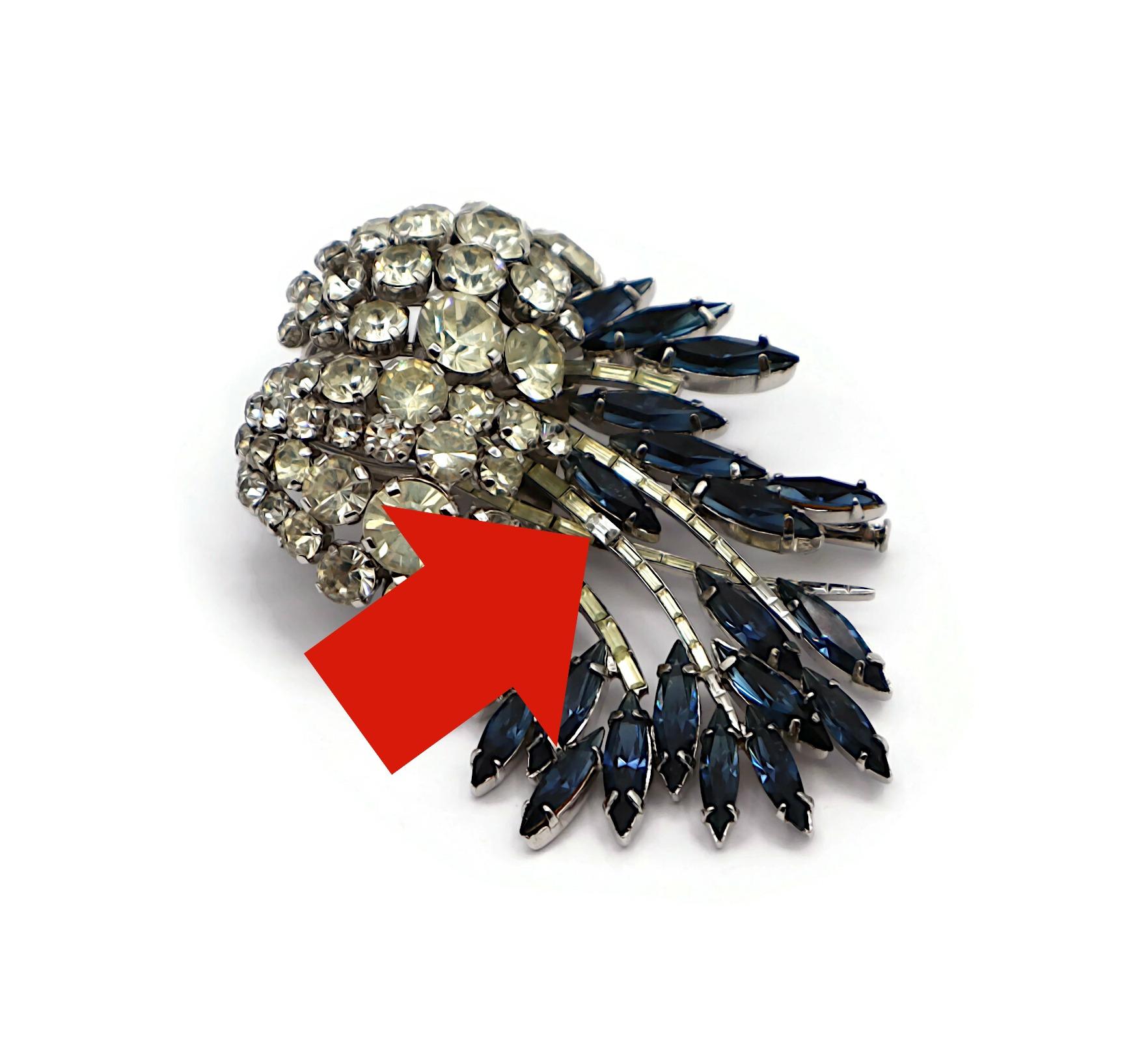 GUY LAROCHE Vintage Jewelled Brooch For Sale 10