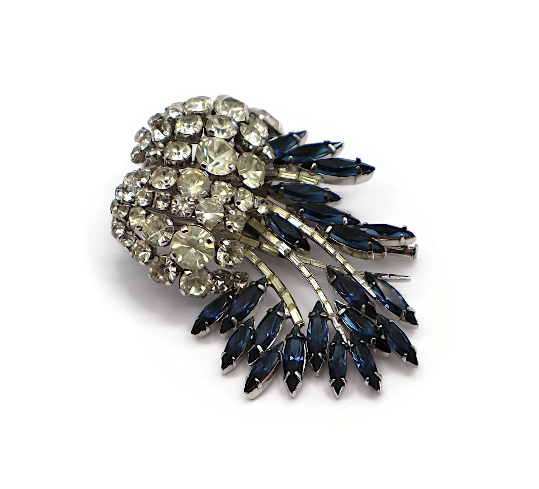 GUY LAROCHE Vintage Jewelled Brooch For Sale 3