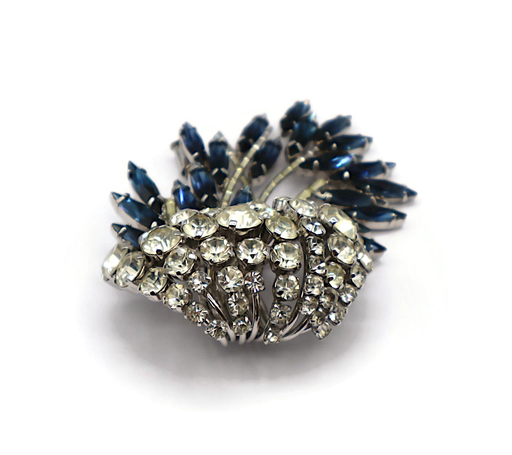 GUY LAROCHE Vintage Jewelled Brooch For Sale 4