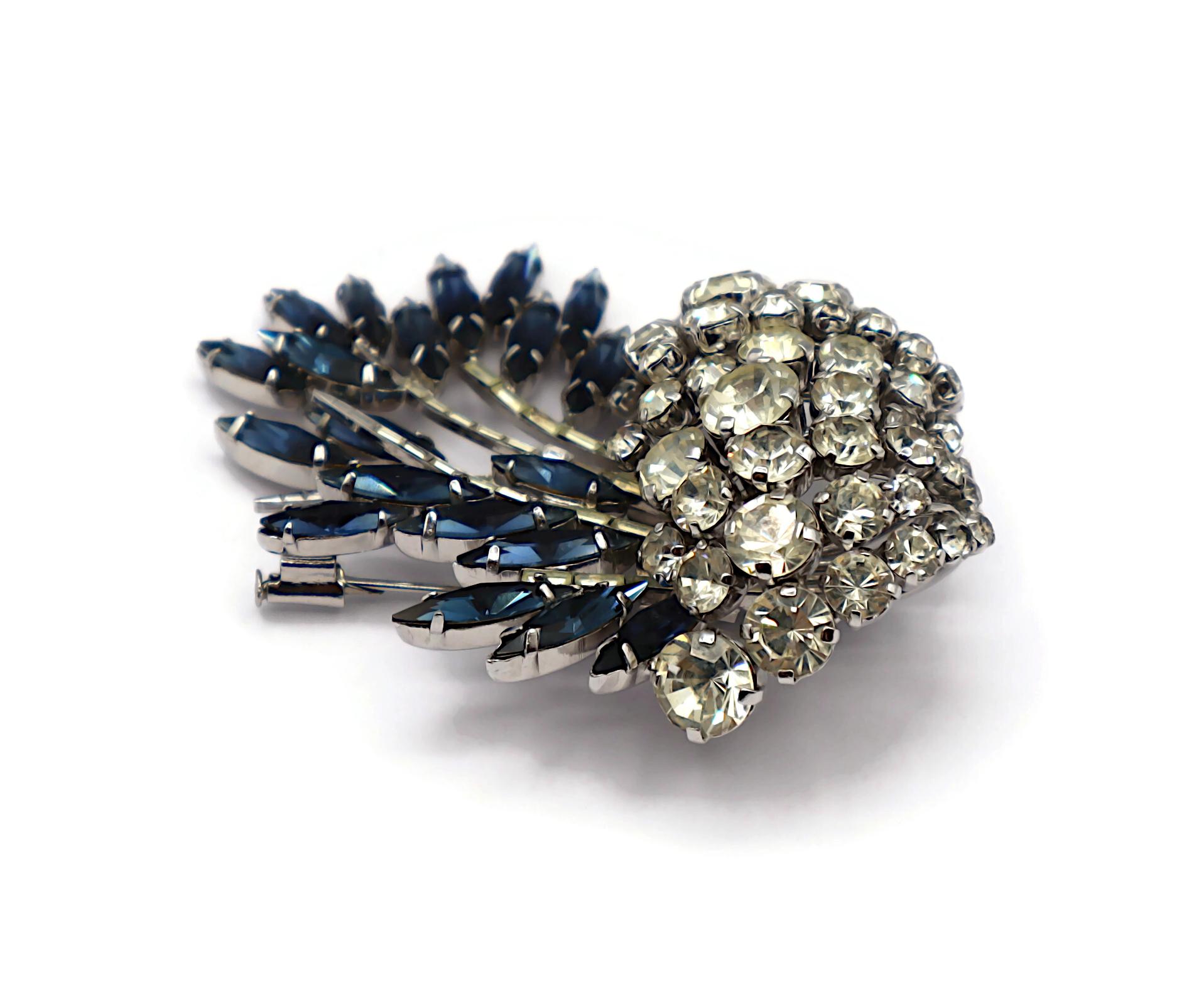 GUY LAROCHE Vintage Jewelled Brooch For Sale 5