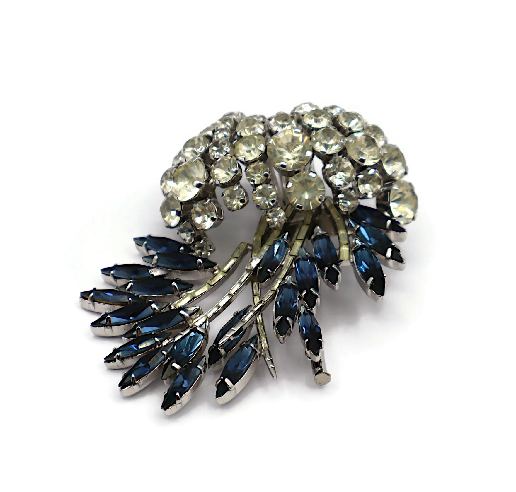 GUY LAROCHE Vintage Jewelled Brooch For Sale 6