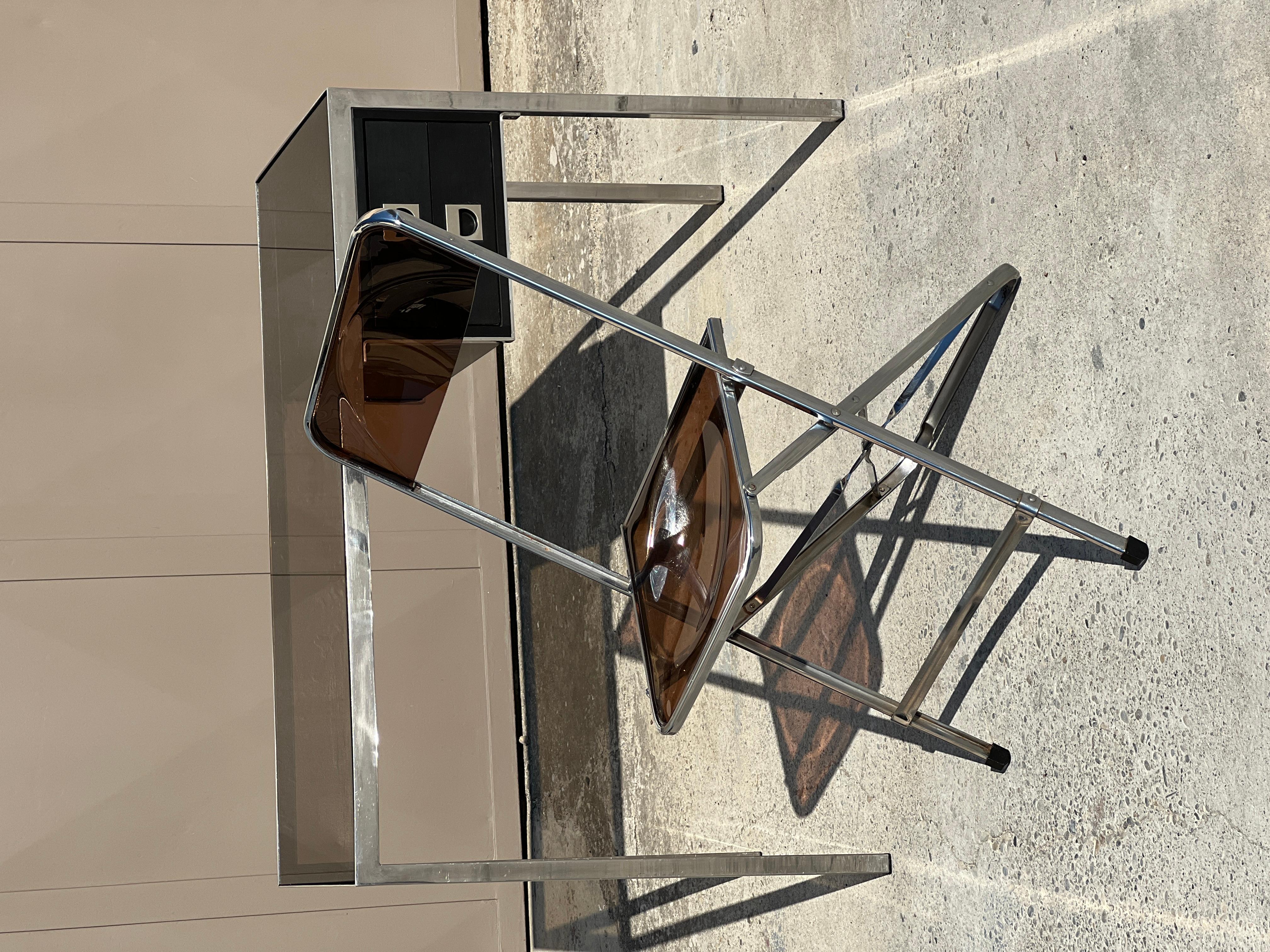 Guy Lefèvre Desk with 2 Drawers and Folding Chairs in Plexiglas, 1970 7