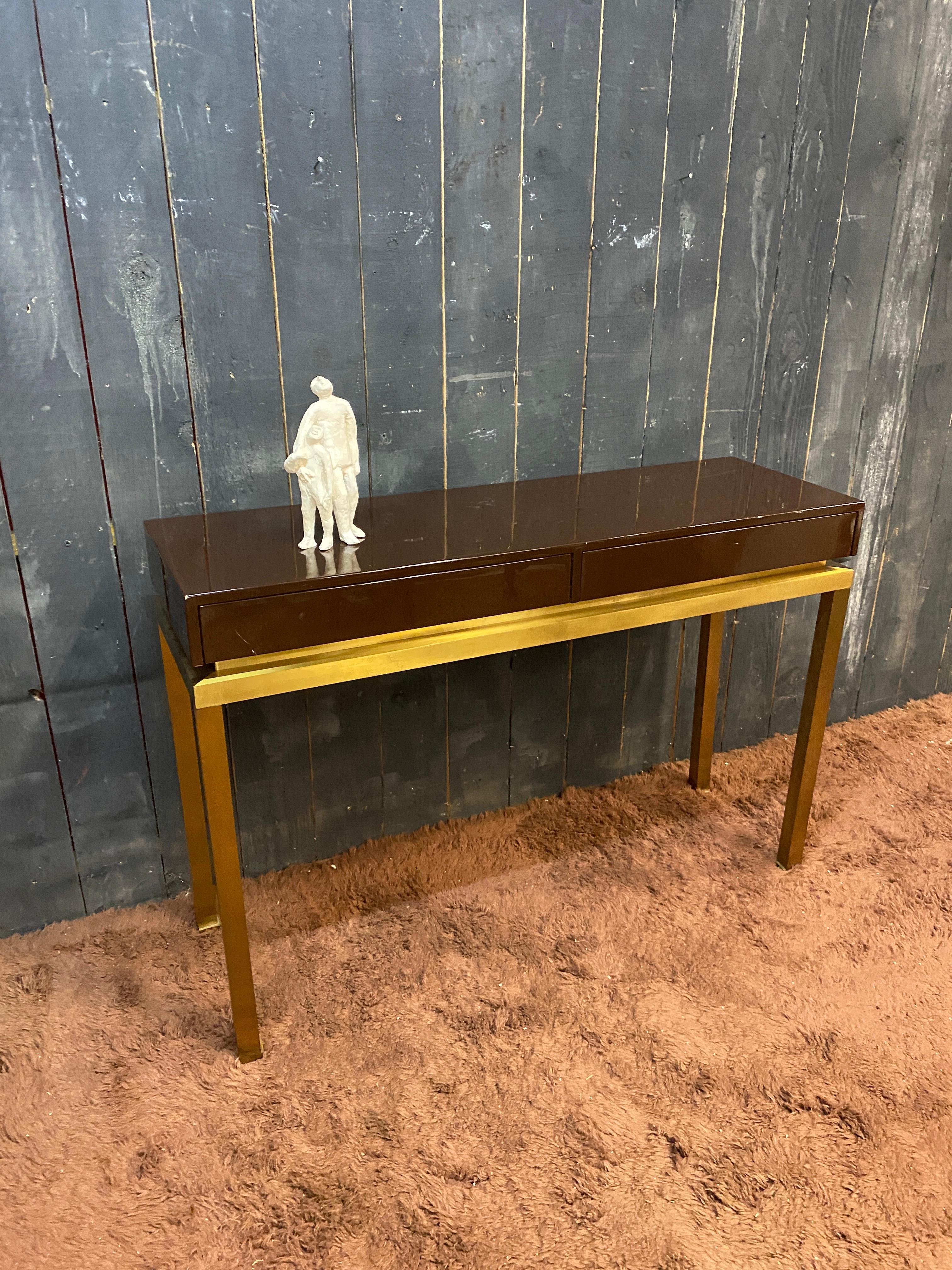 Guy Lefevre, elegant console in lacquered wood and brass, circa 1970 For Sale 1
