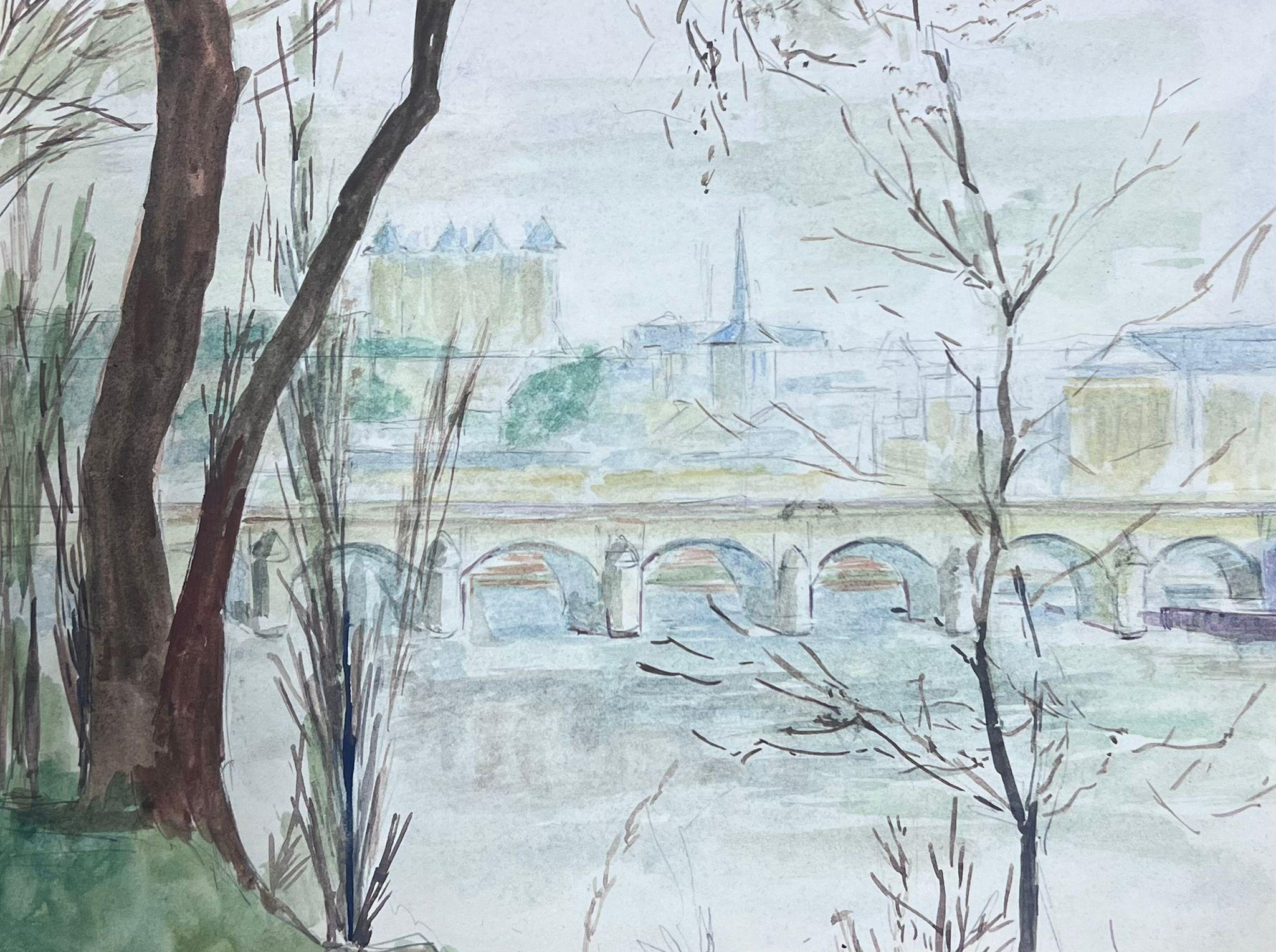 Aquarelle post-impressionniste française du 20e siècle représentant une vue sur la rivière de la ville française - Gris Landscape Art par Guy Nicod