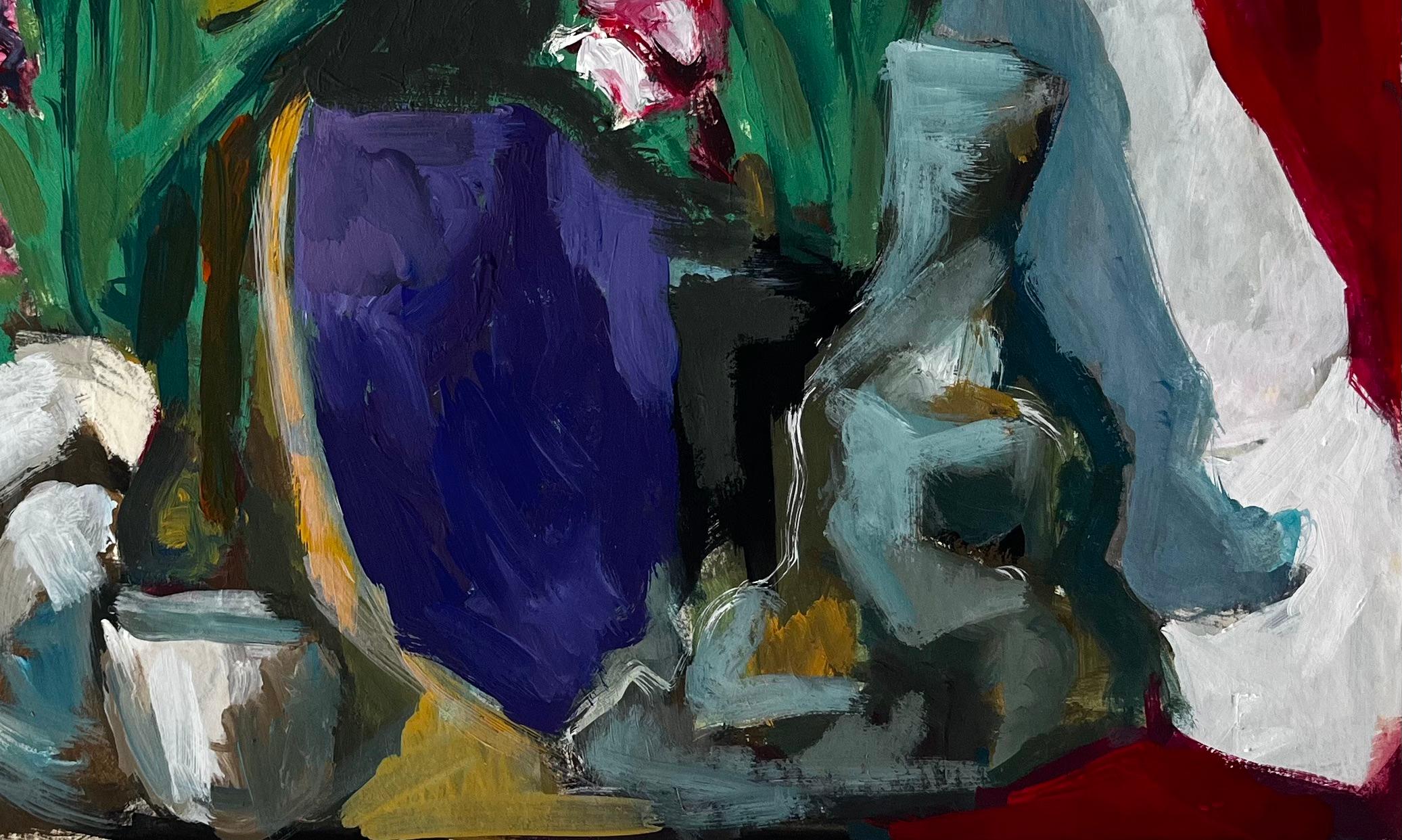 Nature morte florale avec draperie et vase violet Peinture à la gouache moderne française - Moderne Painting par Guy Nicod