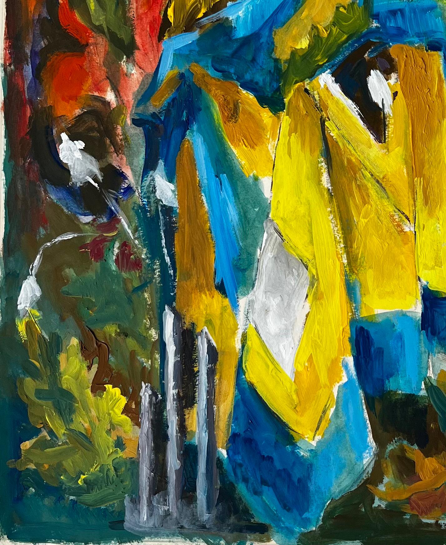 Titel: Stilleben der französischen Moderne mit blauen und gelben Vorhängen und herbstlichem Hintergrund
Guy Nicod (Französisch 1923 - 2021) 
Gouache auf Künstlerpapier, ungerahmt
Größe: 23 x 19 Zoll (Höhe x Breite)
Provenienz: Künstlernachlass,
