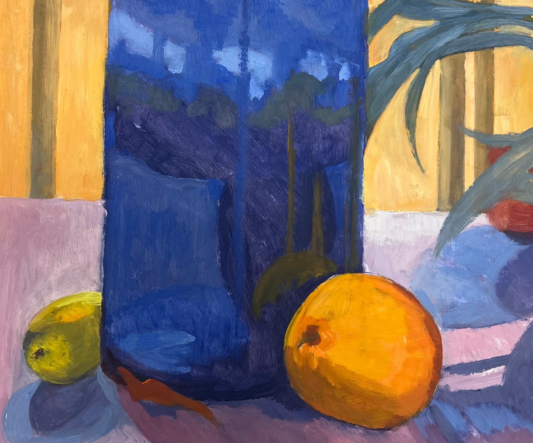 Nature morte avec un vase bleu, un citron jaune et une orange sur une table Huile française - Post-impressionnisme Painting par Guy Nicod