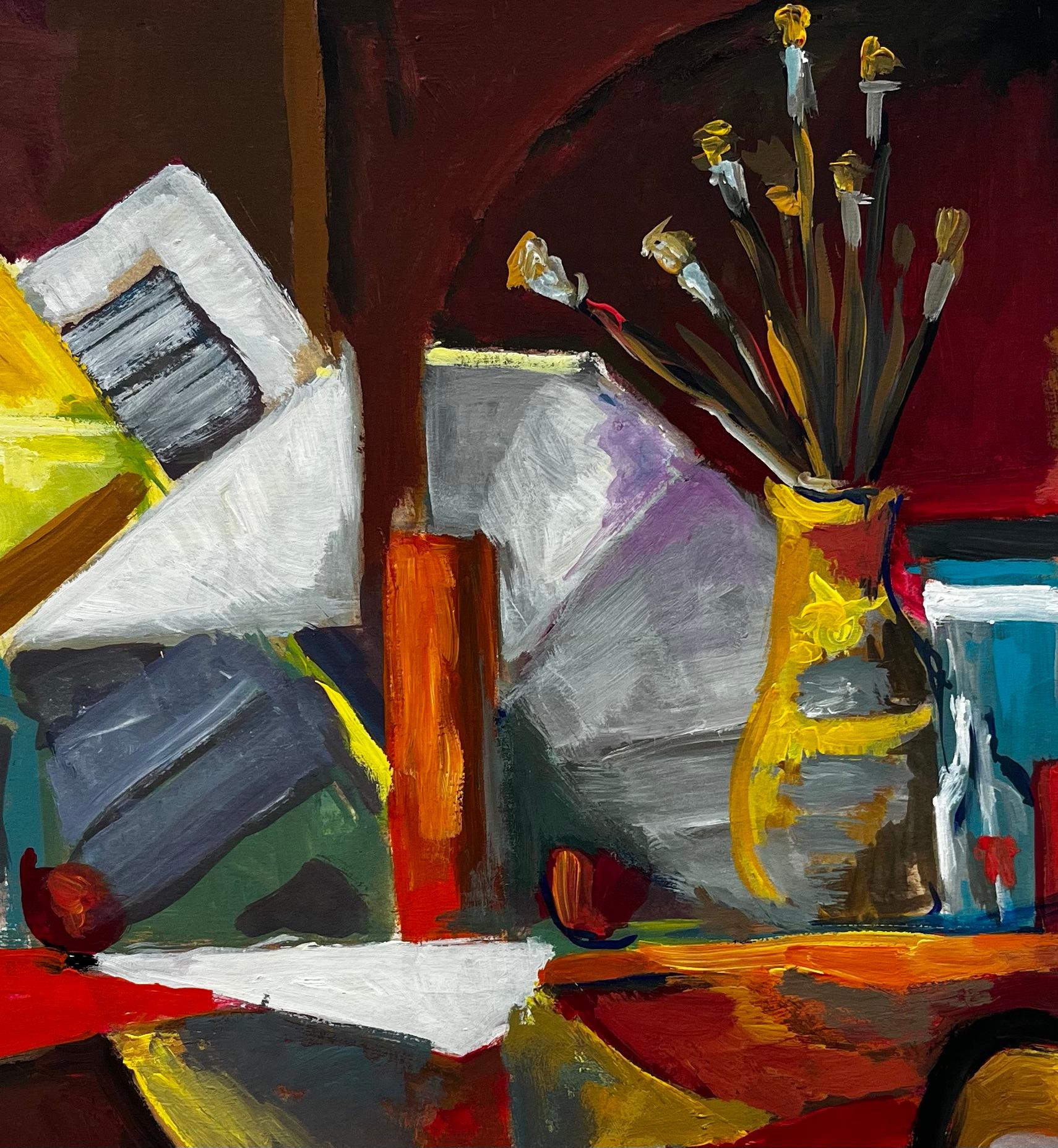 Stilleben mit Künstlerwerkbank Gelbe Vase und Hut an der Wand Französischer Modernist im Angebot 2