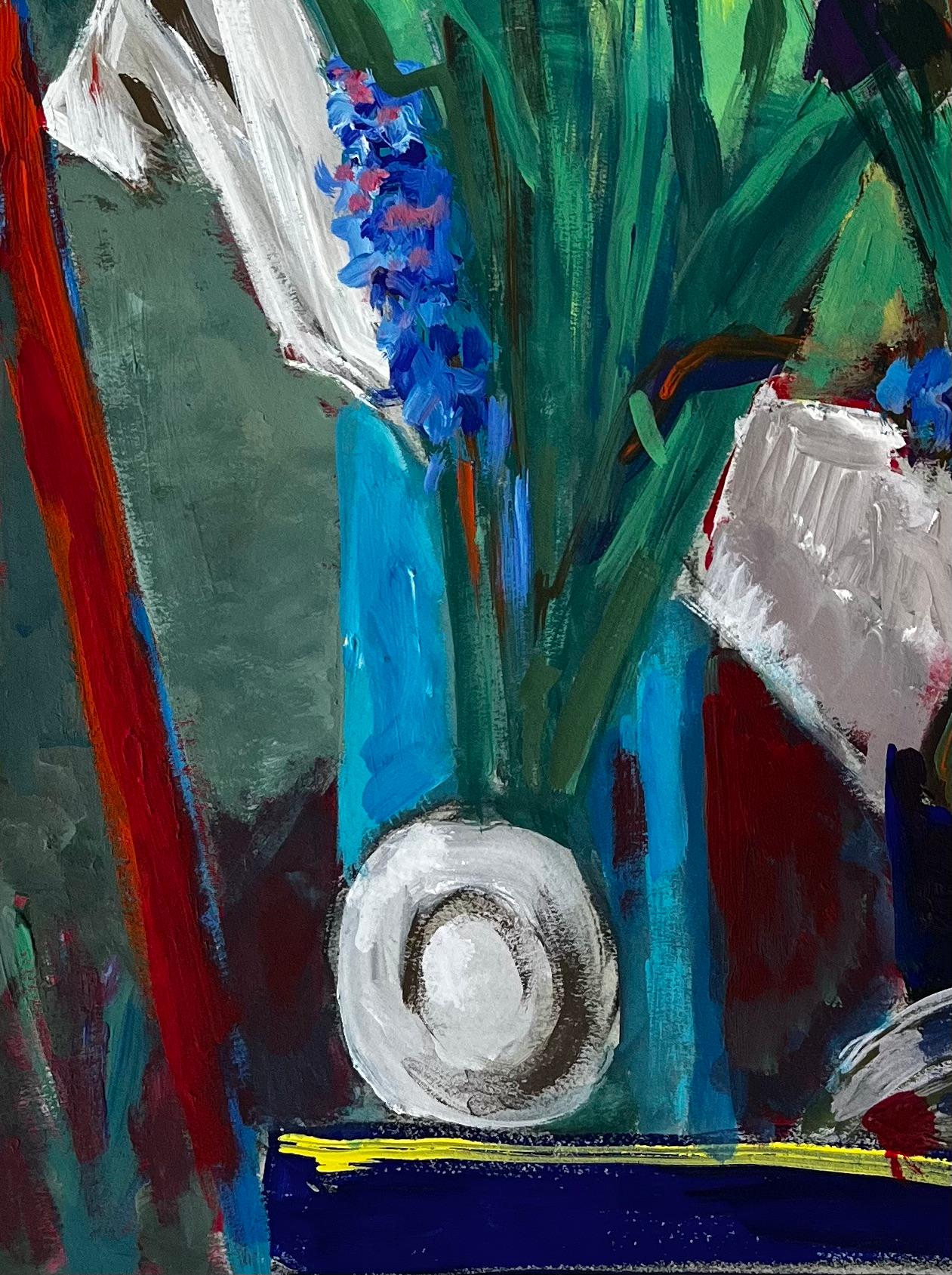 Nature morte aux fleurs bleues et aux draperies vertes Peinture moderne française à la gouache - Bleu Still-Life Painting par Guy Nicod