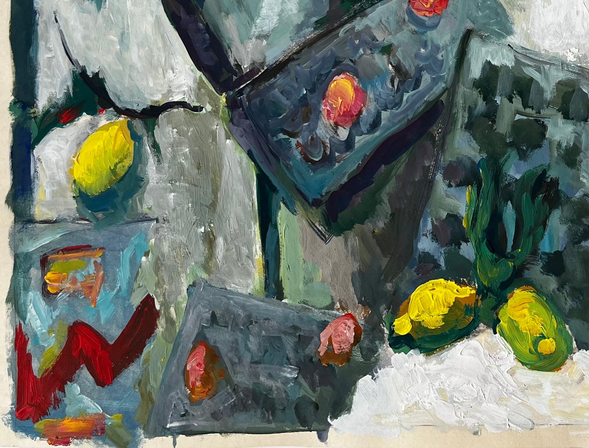 Natura morta con limoni, cassette di frutta e foglie verdi Gouache modernista francese in vendita 1