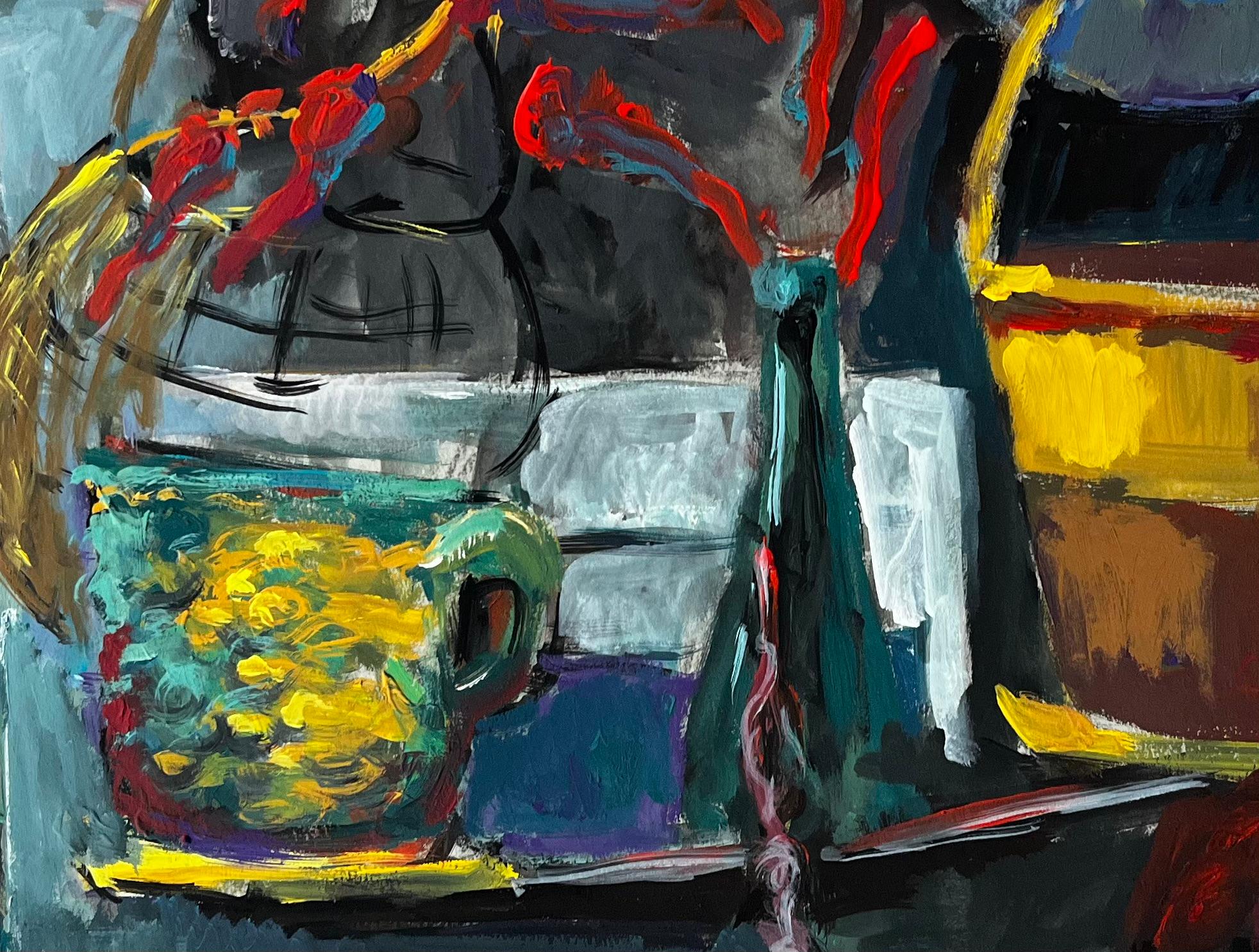 Nature morte à la corbeille jaune et aux fleurs rouges Gouache moderniste française en vente 2