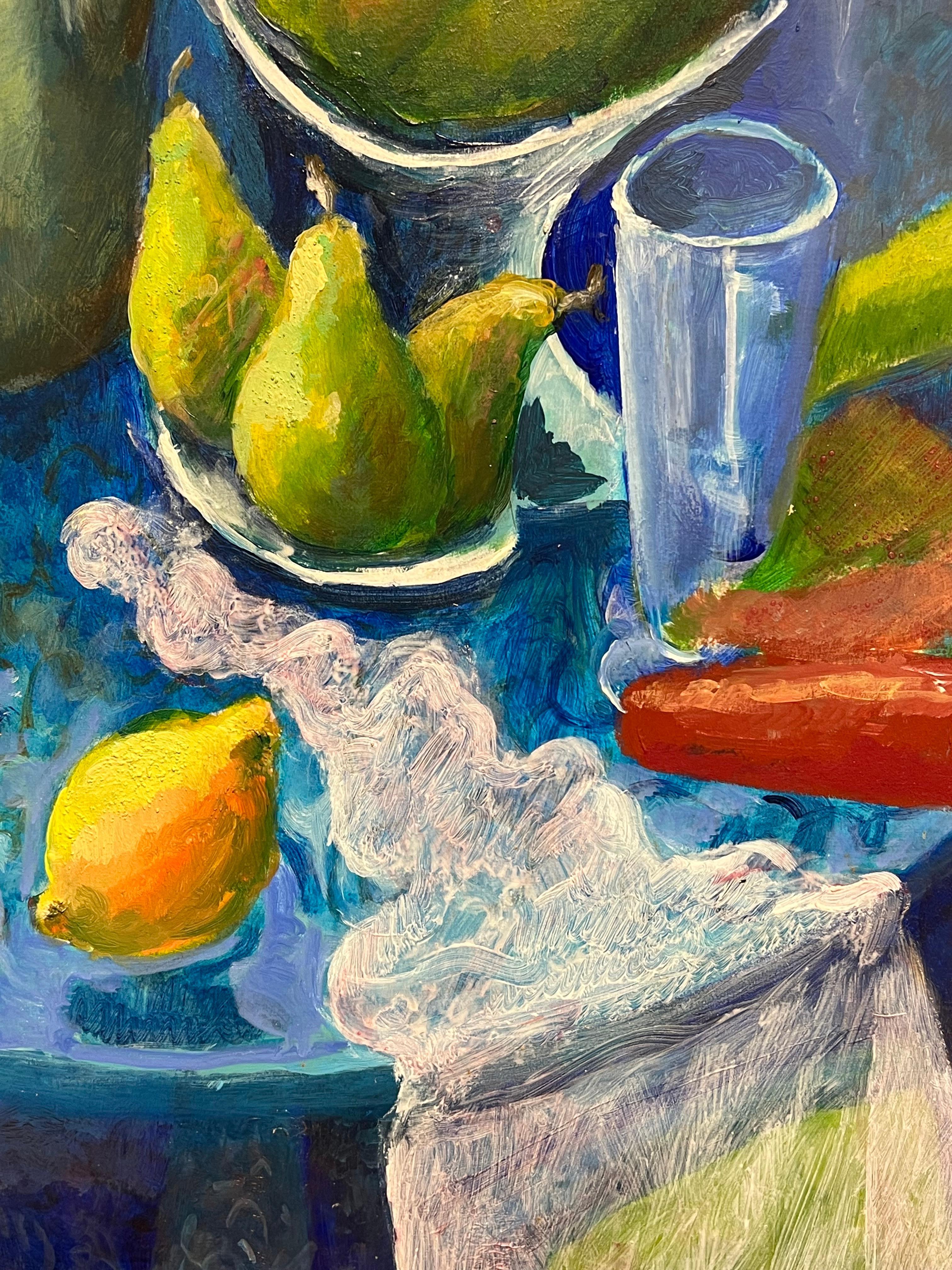 Natura morta vibrante di frutta e stoviglie Pittura ad olio modernista francese - Interior Painting Marrone di Guy Nicod