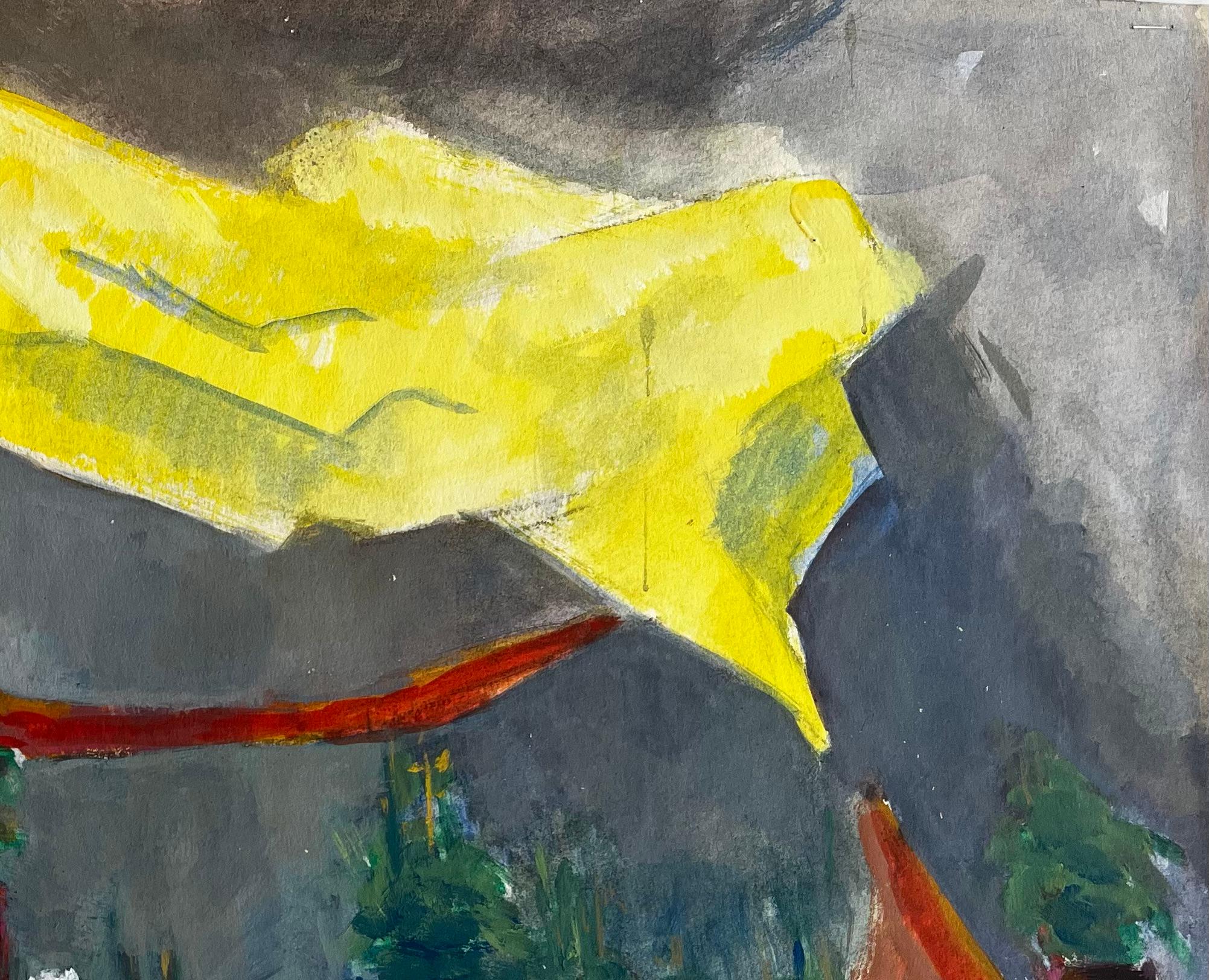 Bottiglie con drappo giallo, bicchieri e piante in vaso Natura morta modernista in vendita 1