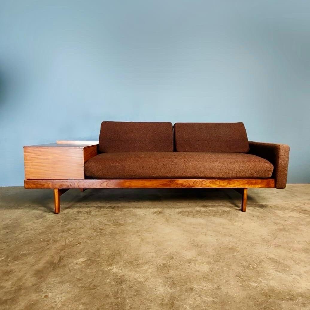 New Stock ✅

Guy Rogers 1970s Sofa Bed Mid Century Teak Vintage Retro MCM

Stunning 1970s sofa bed with storage made by British firm Guy Rogers, in a similar style to Ingmar Relling for Erkornes. 

The storage compartment flips over on a hinged