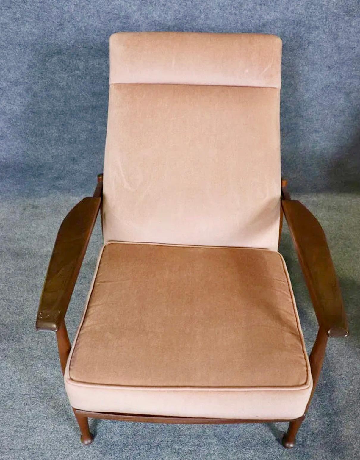 Guy Rogers 'Manhattan' Lehnsessel (20. Jahrhundert) im Angebot