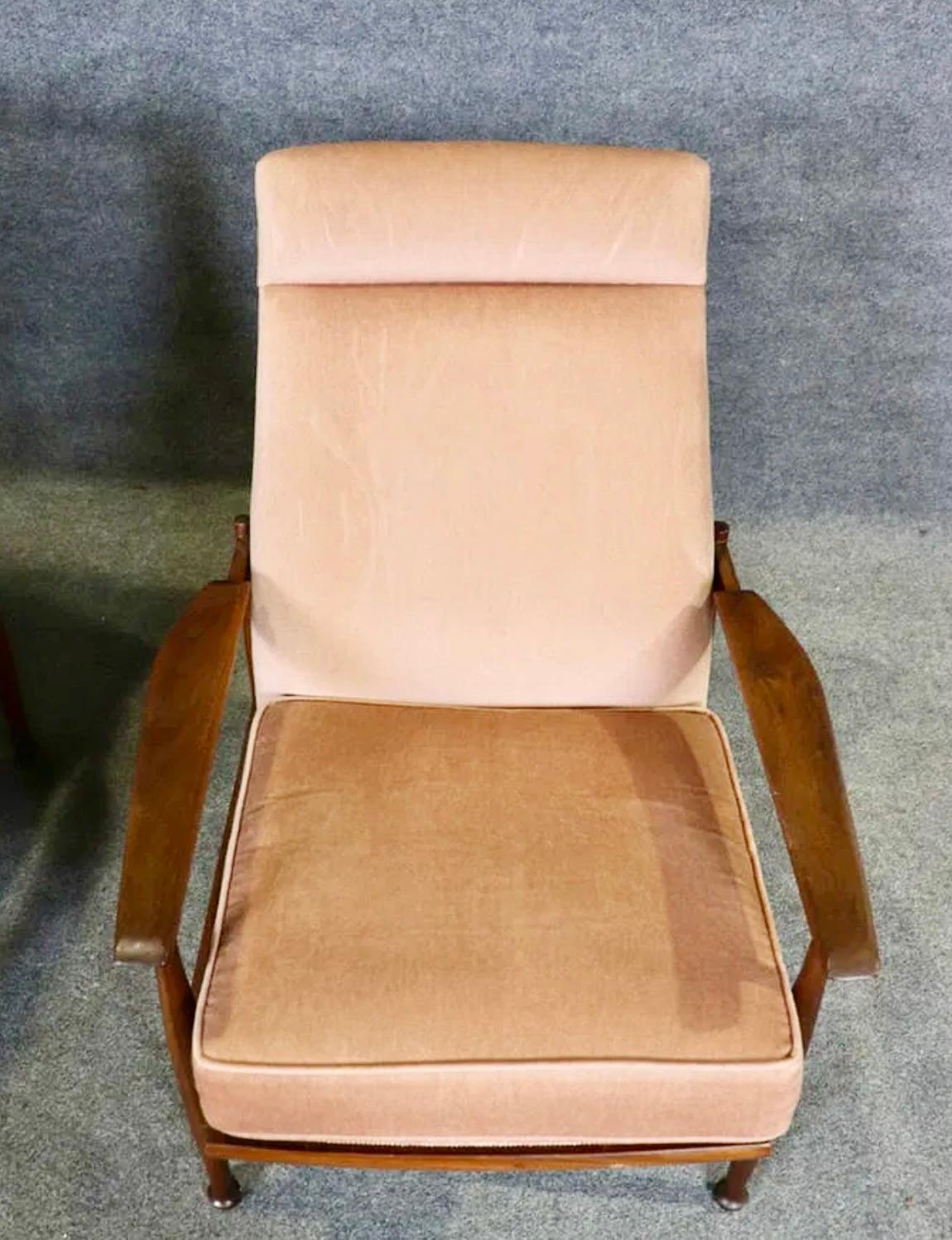 Guy Rogers 'Manhattan' Lehnsessel (Stoff) im Angebot