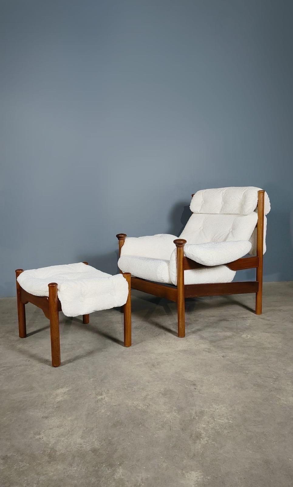 New Stock ✅

Guy Rogers Santa Fe ‘His’ Armchair With Footstool Mid Century Vintage Retro

Design by Eric Pamphilon and George Fejer for Guy Rogers.

Solid teak frames, newly upholstered in white bouclé fabric.

Extremely comfortable, like having a