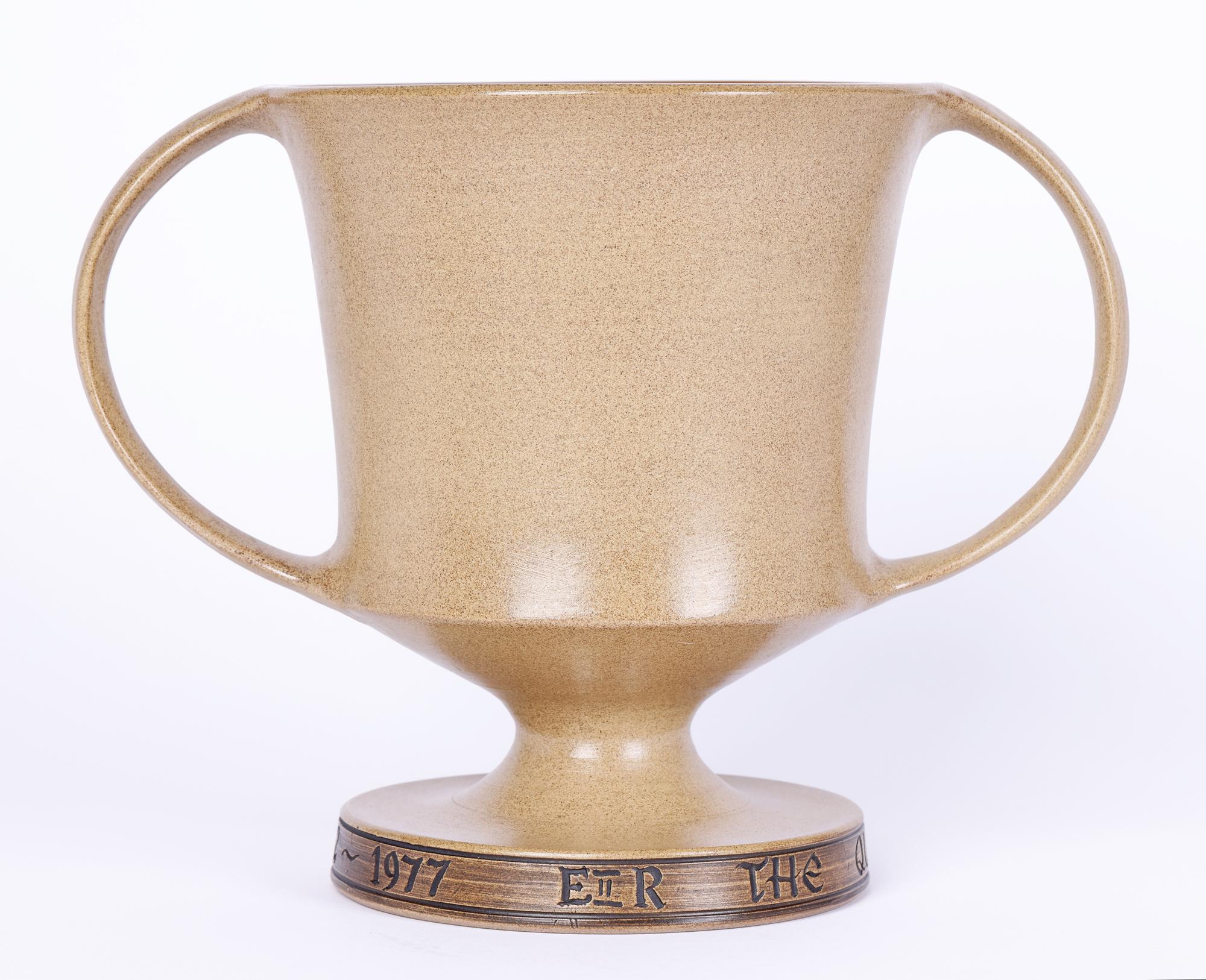 English Guy Sydenham Poole Pottery Ltd Edn QEII Silver Jubilee Loving Mug For Sale