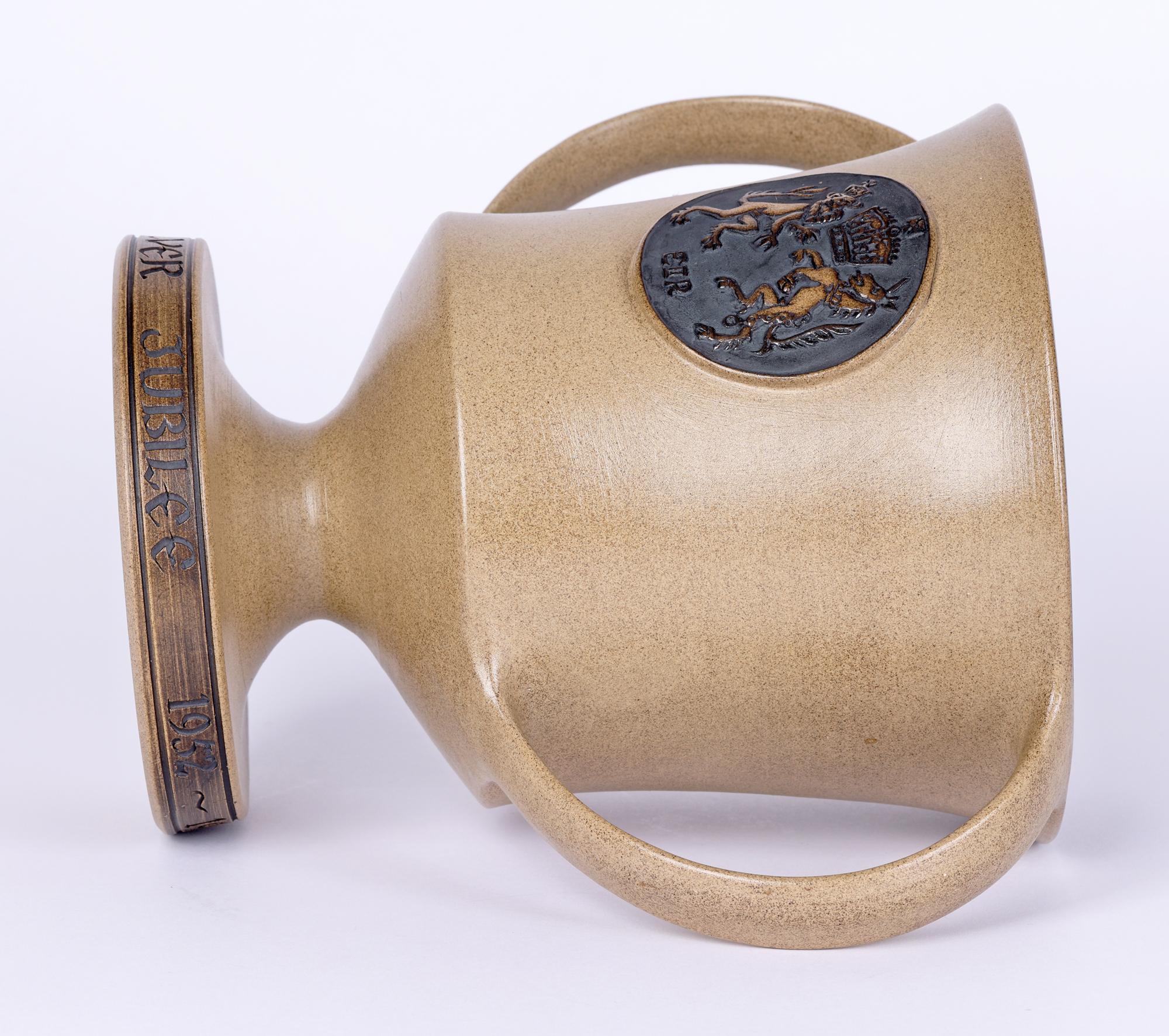 Guy Sydenham Poole Pottery Ltd Edn QEII Silver Jubilee Loving Mug In Good Condition For Sale In Bishop's Stortford, Hertfordshire