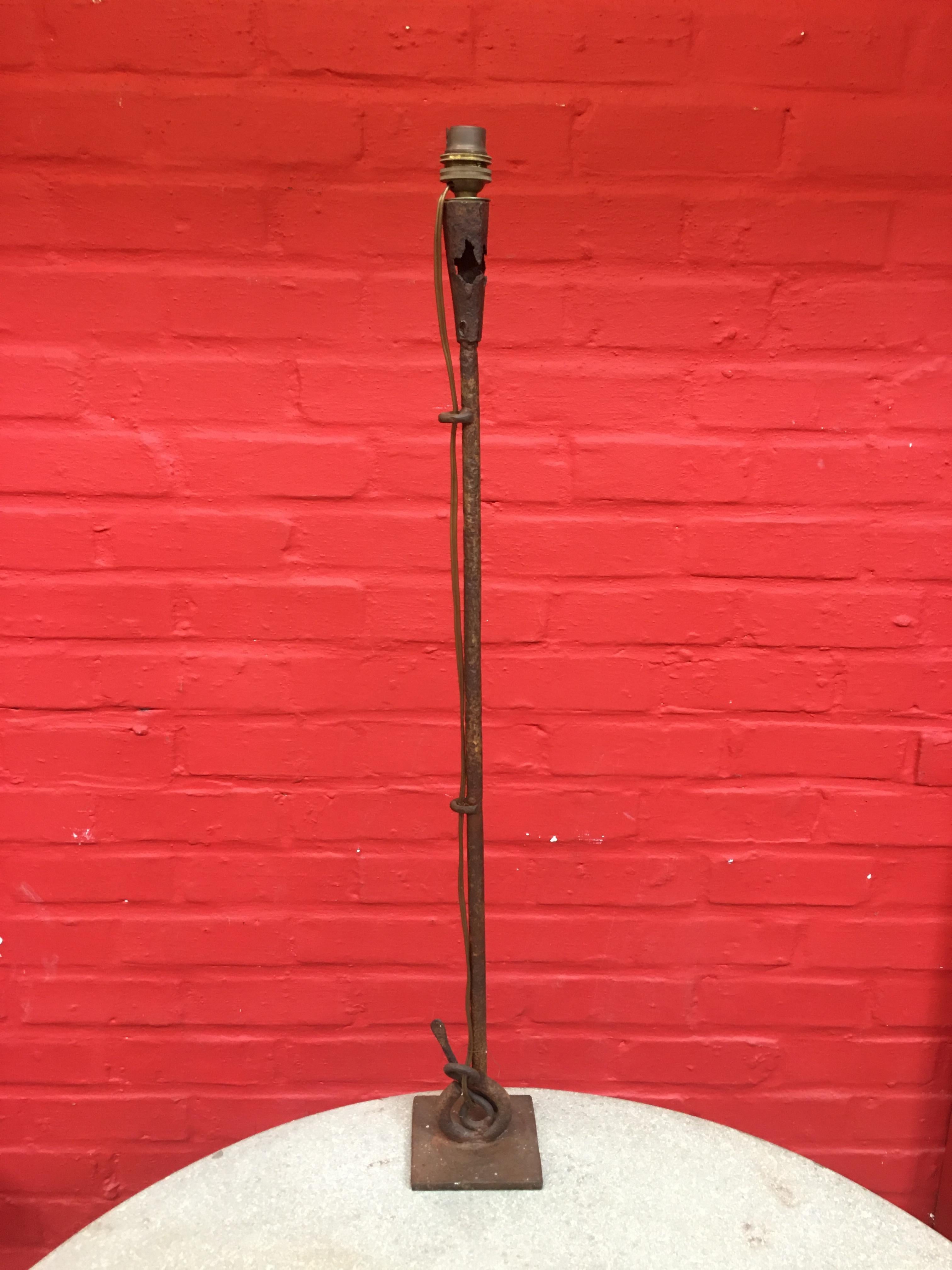 Guylaine Guy (1929) wrought iron sculpture lamp circa 1970
the lampshade has been added, it is old (early 20th century) and is in good condition, but with faults

Guylaine Guy, whose real name is Guylaine Chailler, is a Quebec singer and painter