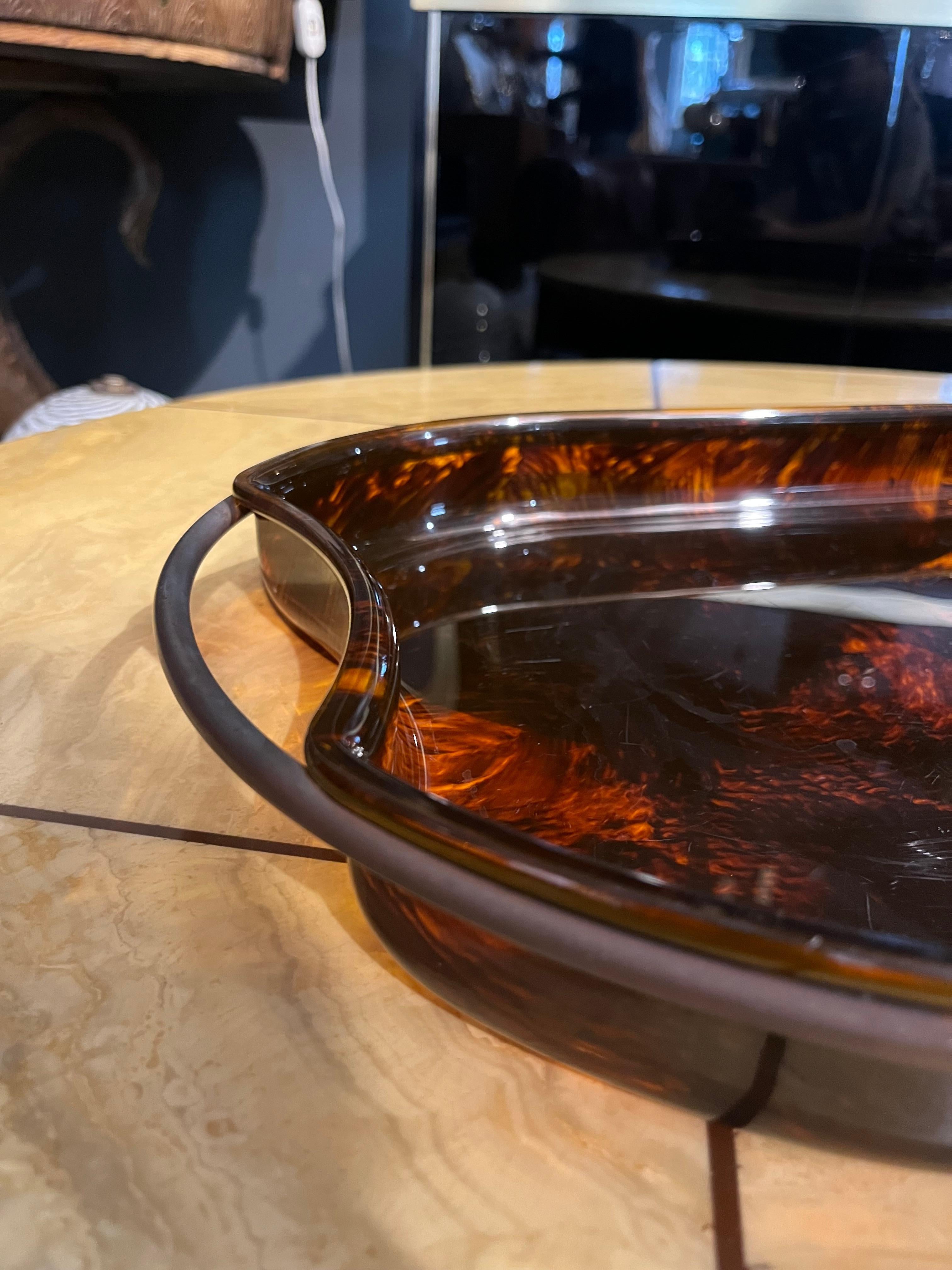 Brass Guzzini 1970s brass and lucite faux tortoise bar tray For Sale
